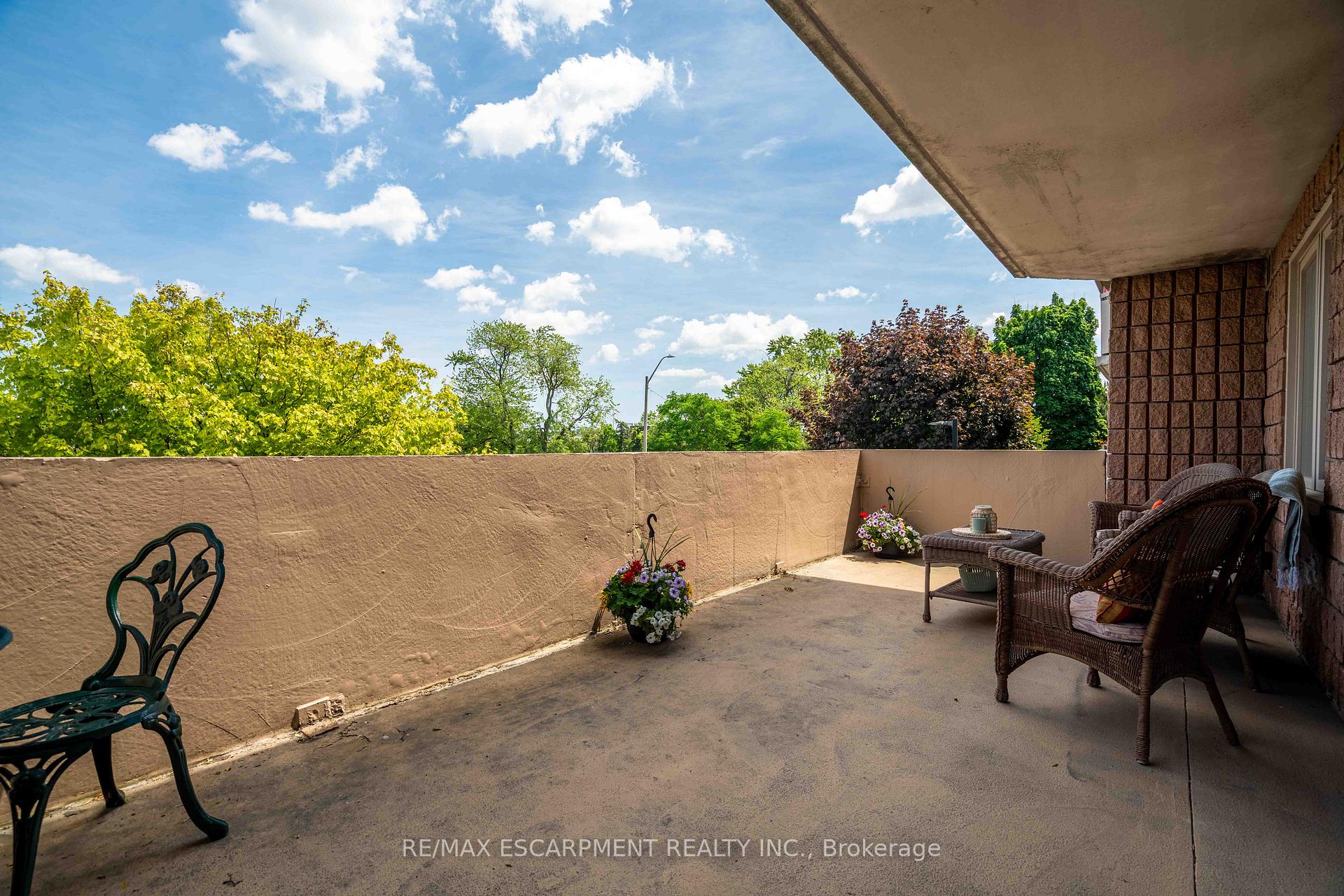 Photo 29 of Unit 216, 416 Limeridge Road E, Hamilton, Bruleville — HOMEH