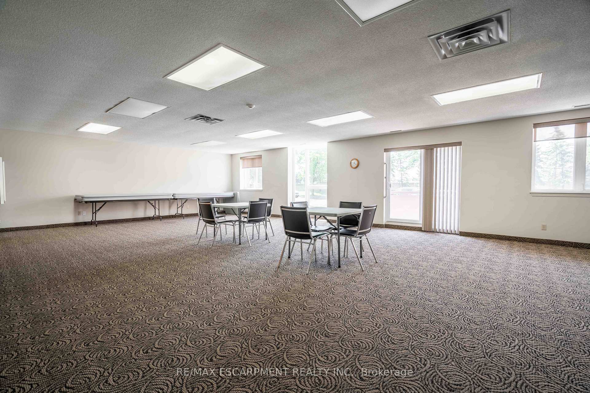 Photo 35 of Unit 216, 416 Limeridge Road E, Hamilton, Bruleville — HOMEH