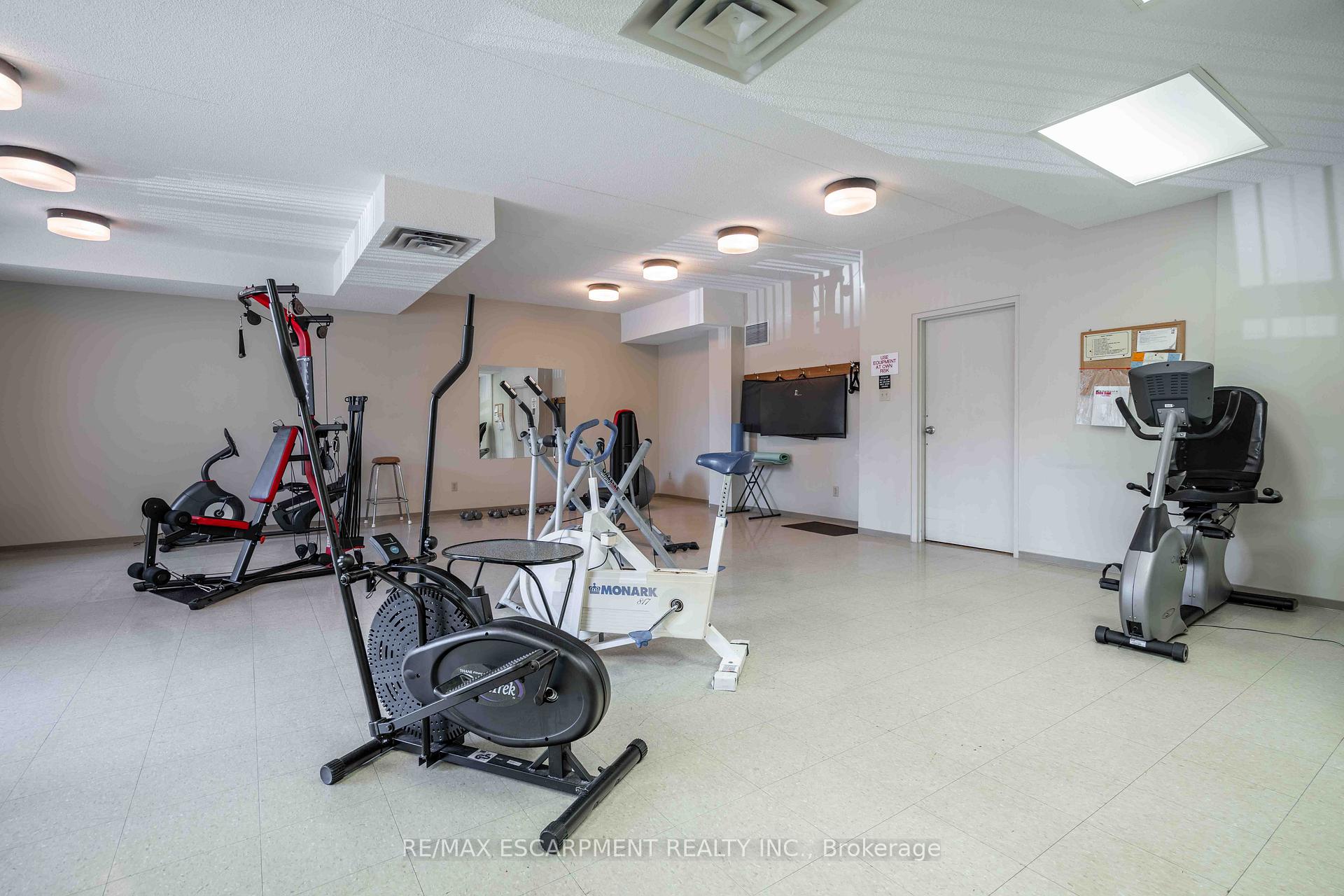 Photo 25 of Unit 216, 416 Limeridge Road E, Hamilton, Bruleville — HOMEH