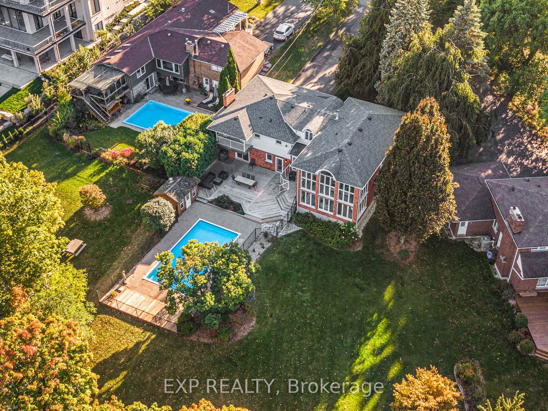 Front of 887 Montgomery Drive