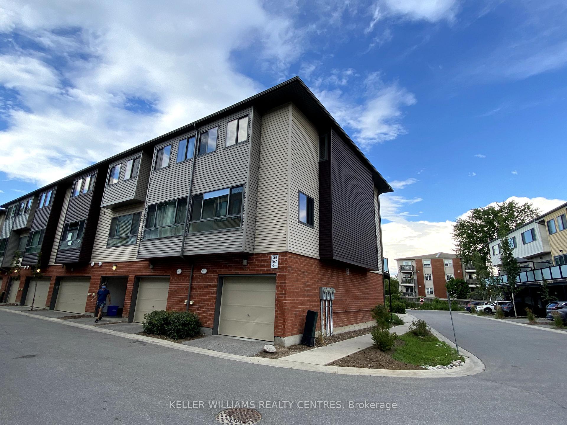 Photo 3 of 49-369 Essa Road, Barrie, Holly — HOMEH