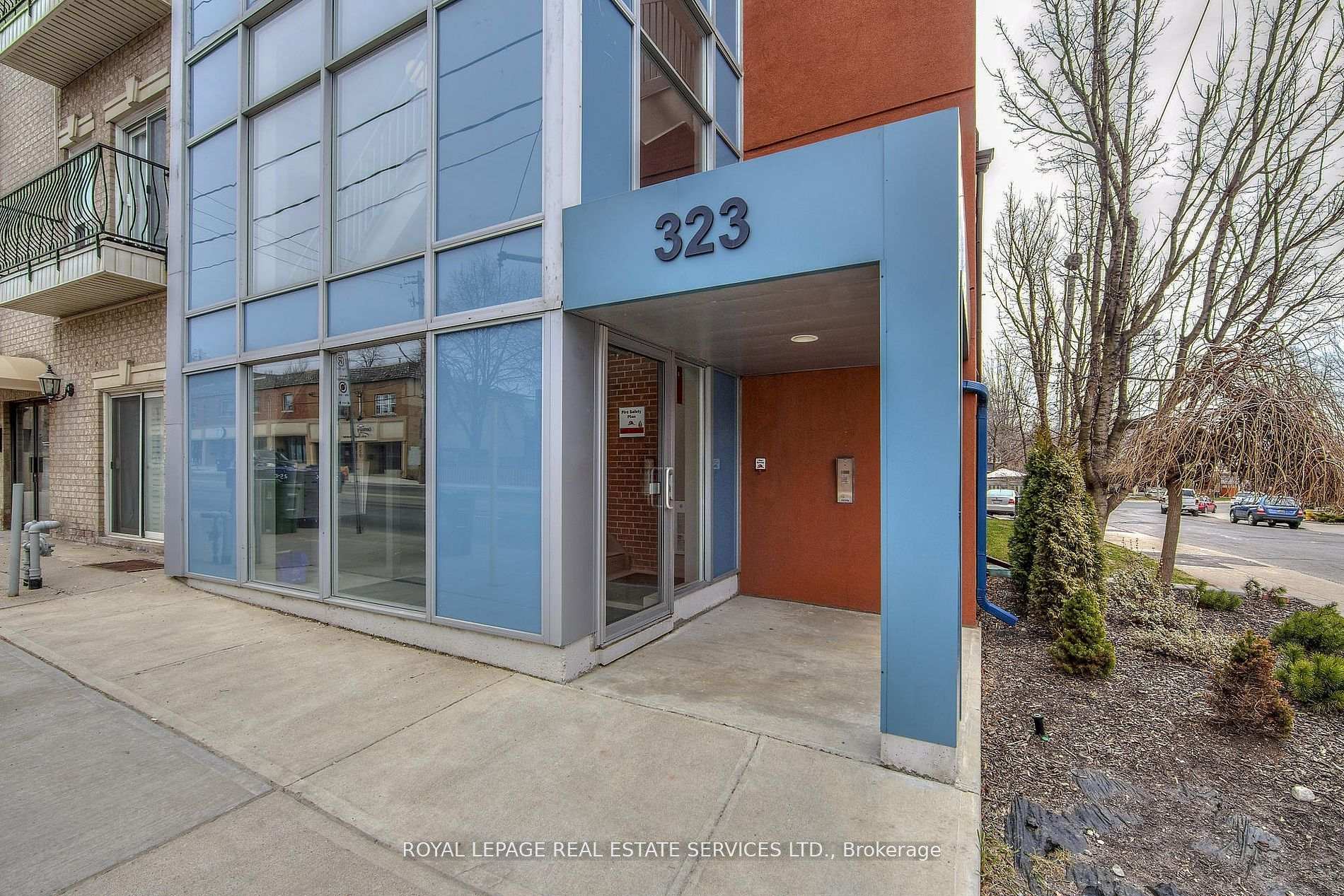 Photo 2 of Unit 203, 323 Kingston Road S, Toronto, The Beaches — HOMEH