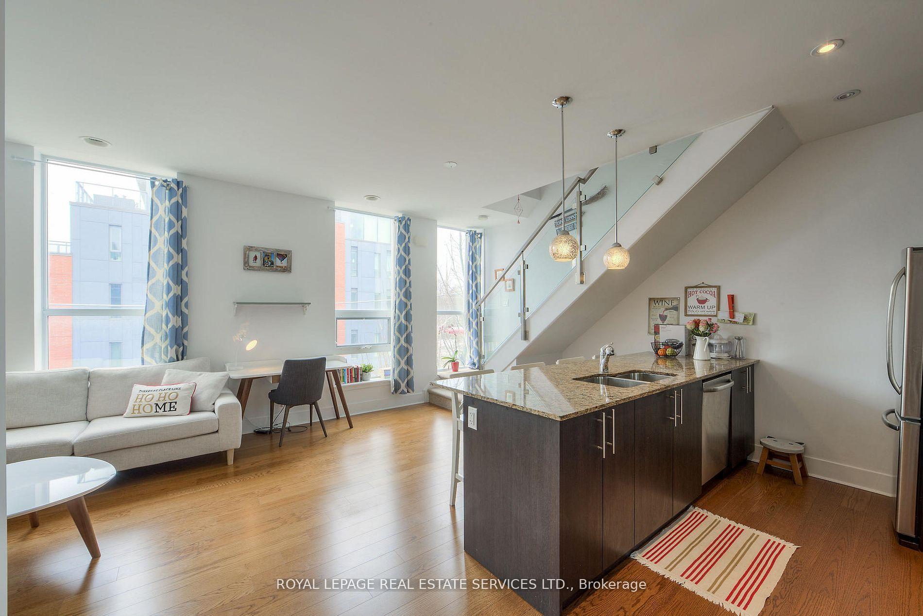 Photo 3 of Unit 203, 323 Kingston Road S, Toronto, The Beaches — HOMEH