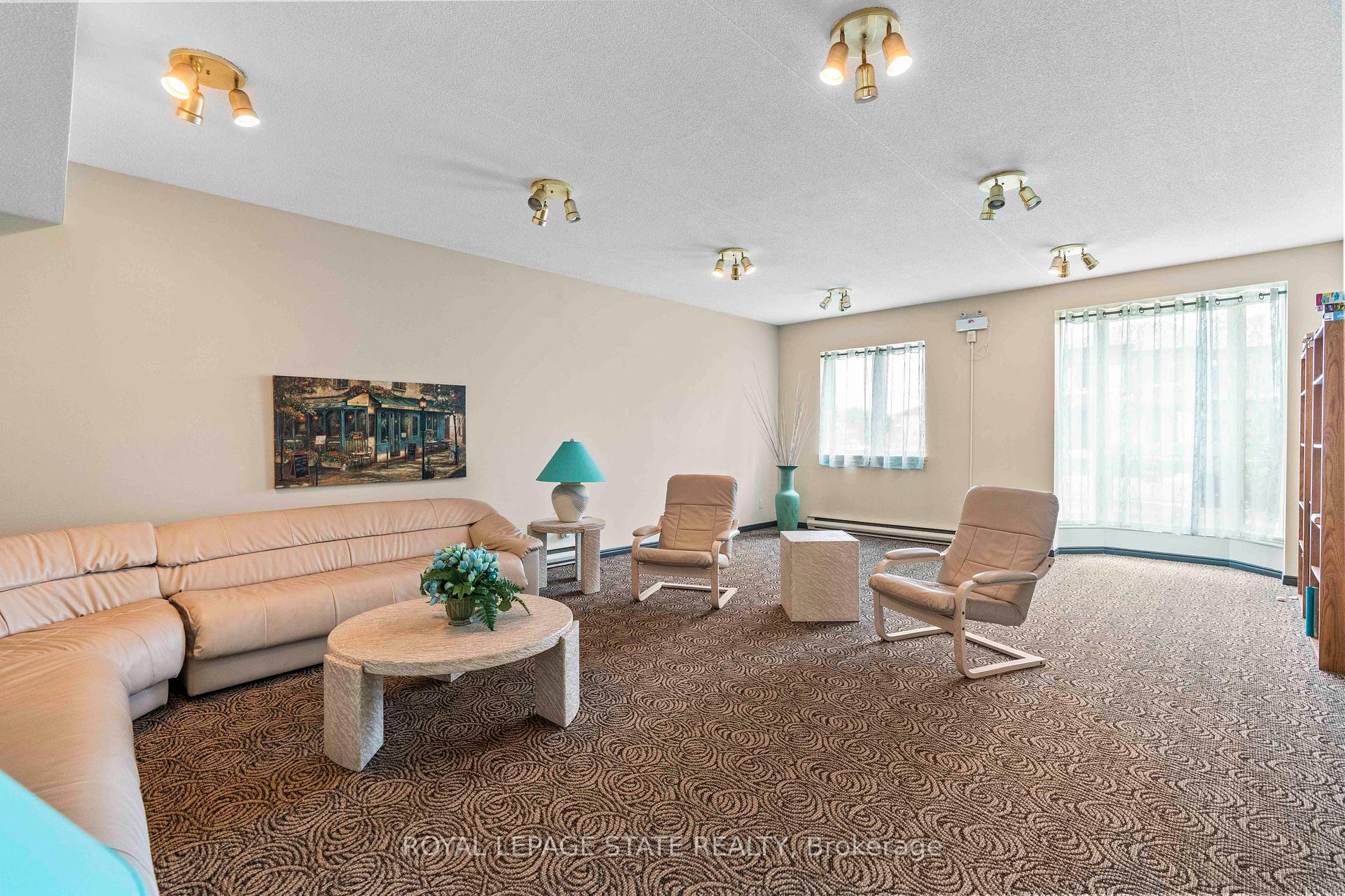 Photo 20 of Unit 203, 416 Limeridge Road E, Hamilton, Bruleville — HOMEH