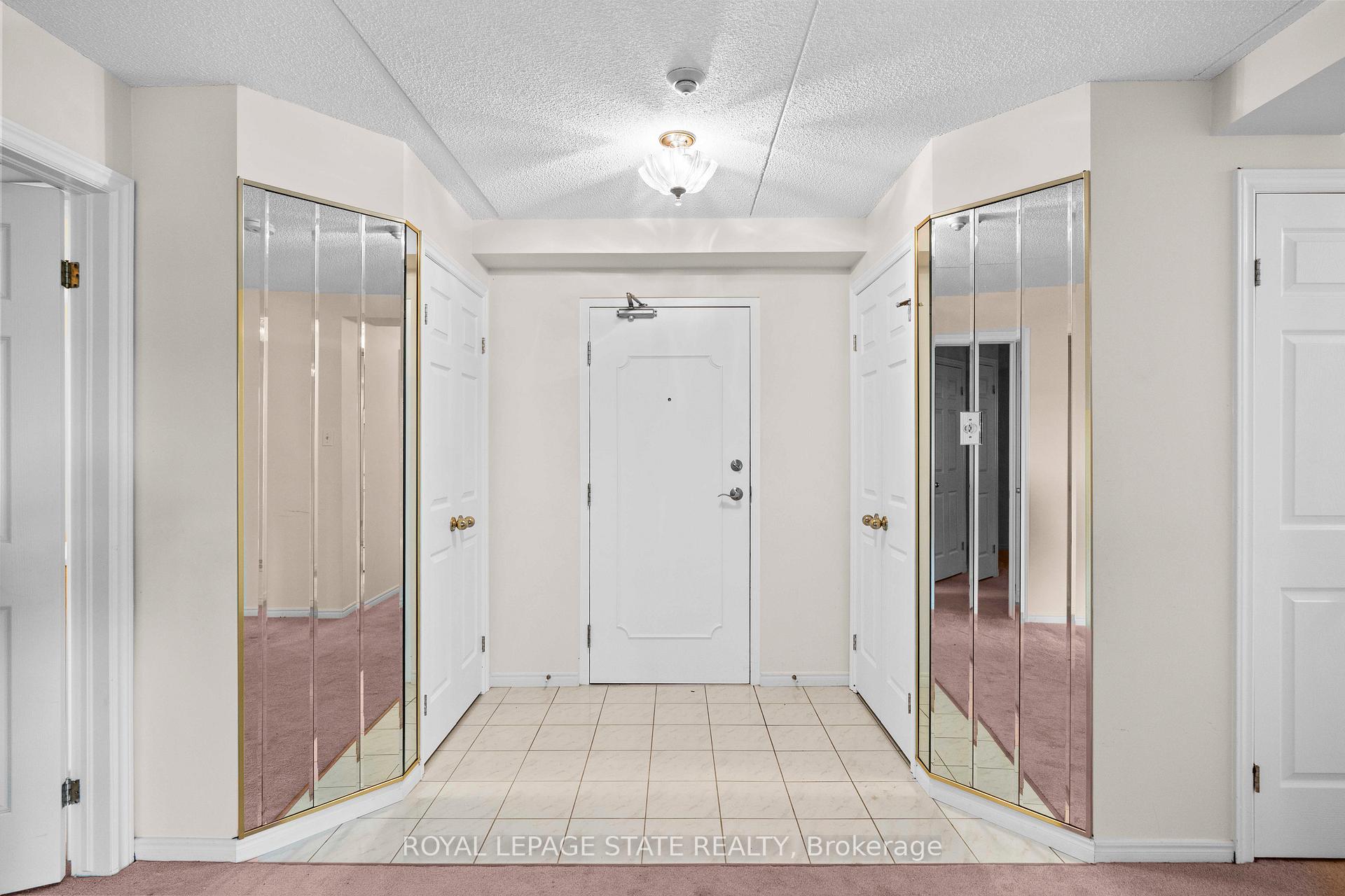 Photo 3 of Unit 203, 416 Limeridge Road E, Hamilton, Bruleville — HOMEH