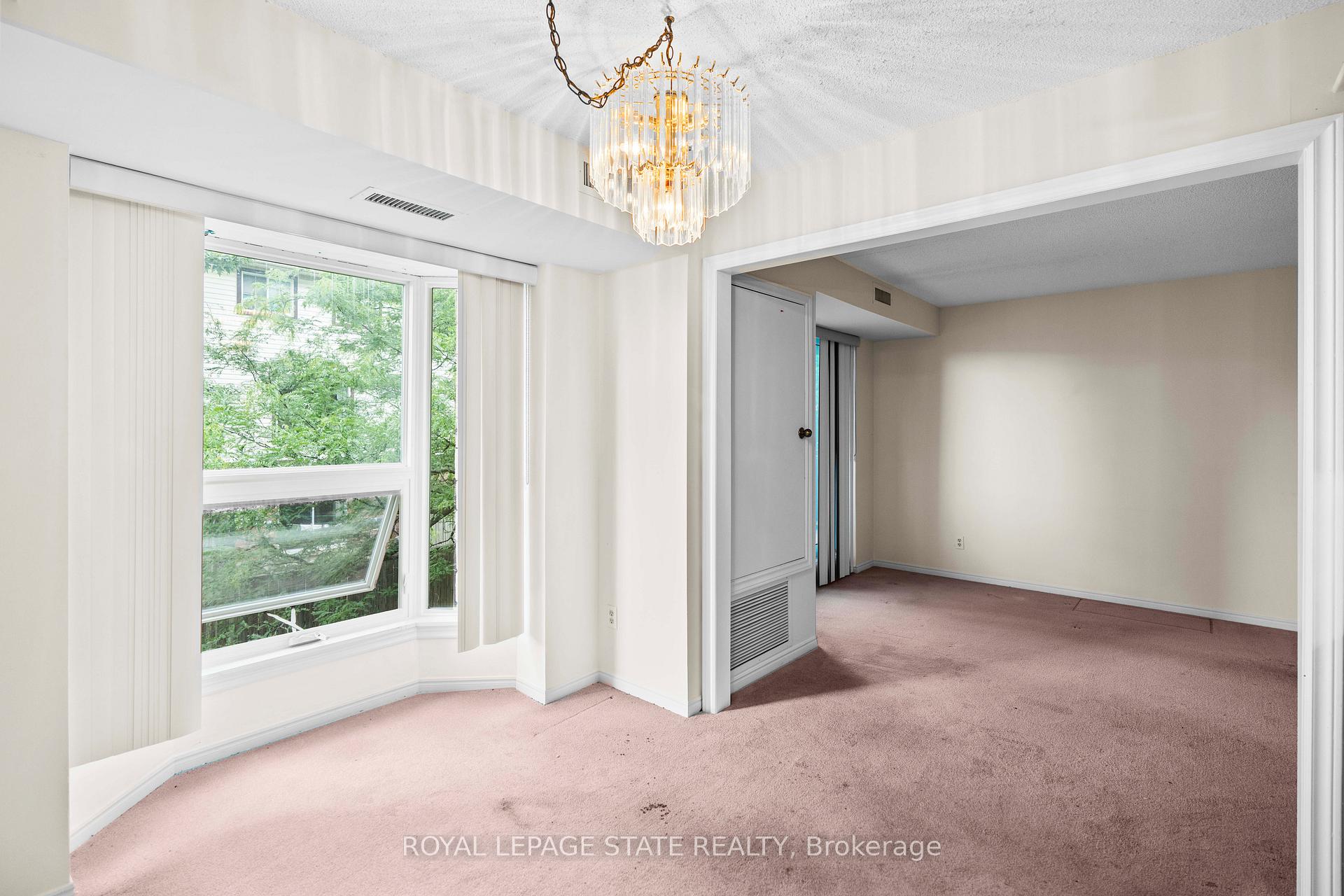 Photo 12 of Unit 203, 416 Limeridge Road E, Hamilton, Bruleville — HOMEH