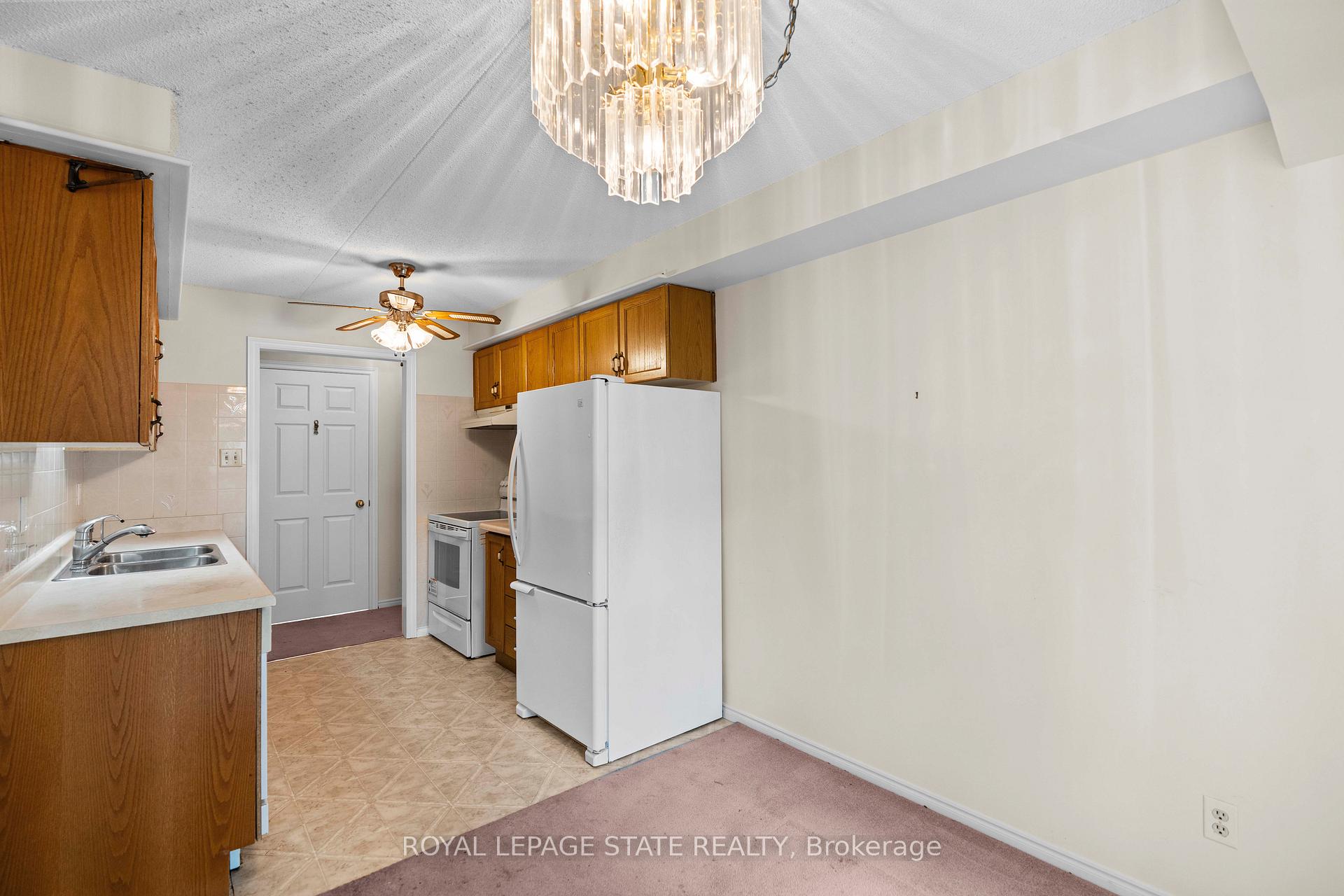 Photo 14 of Unit 203, 416 Limeridge Road E, Hamilton, Bruleville — HOMEH