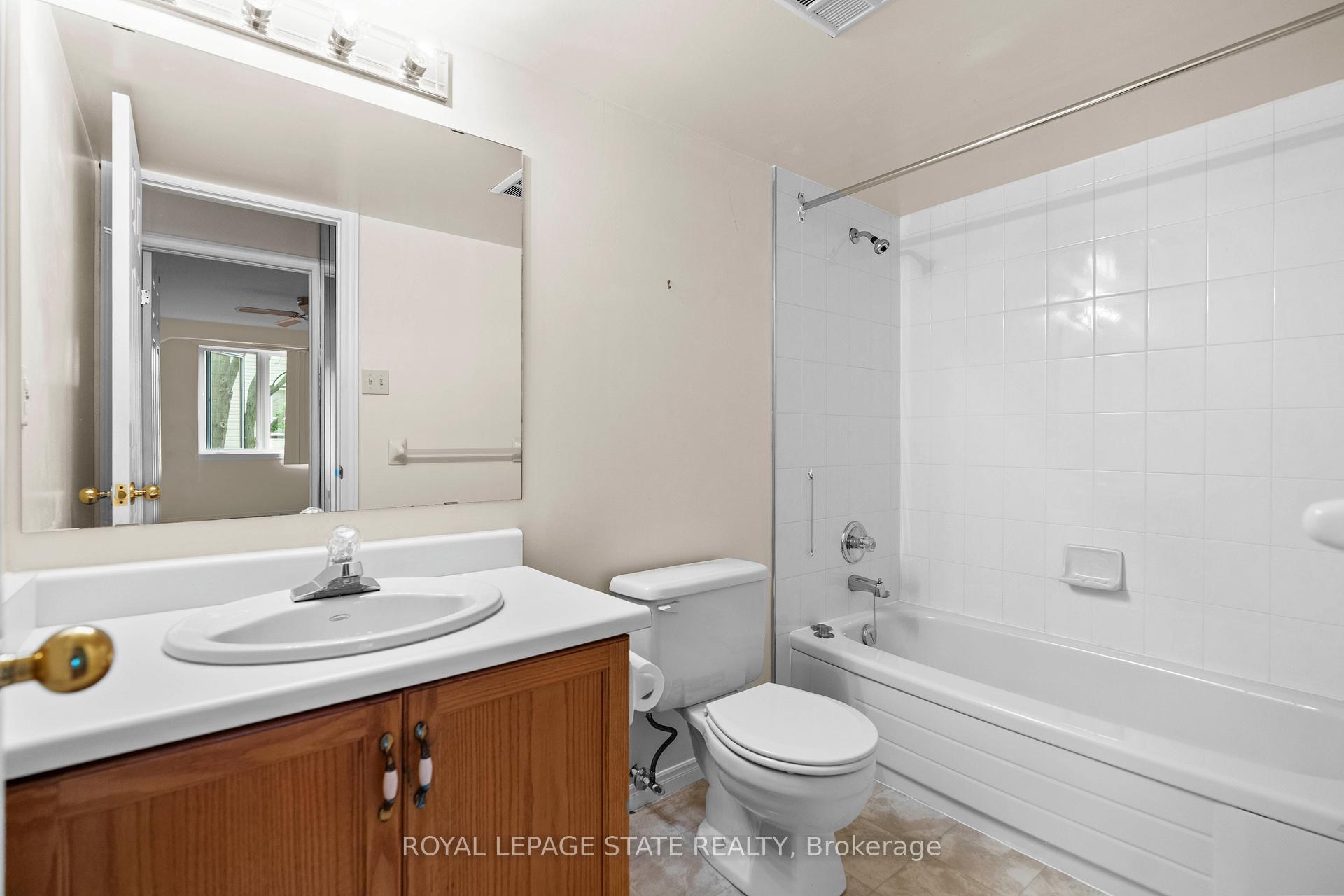Photo 24 of Unit 203, 416 Limeridge Road E, Hamilton, Bruleville — HOMEH