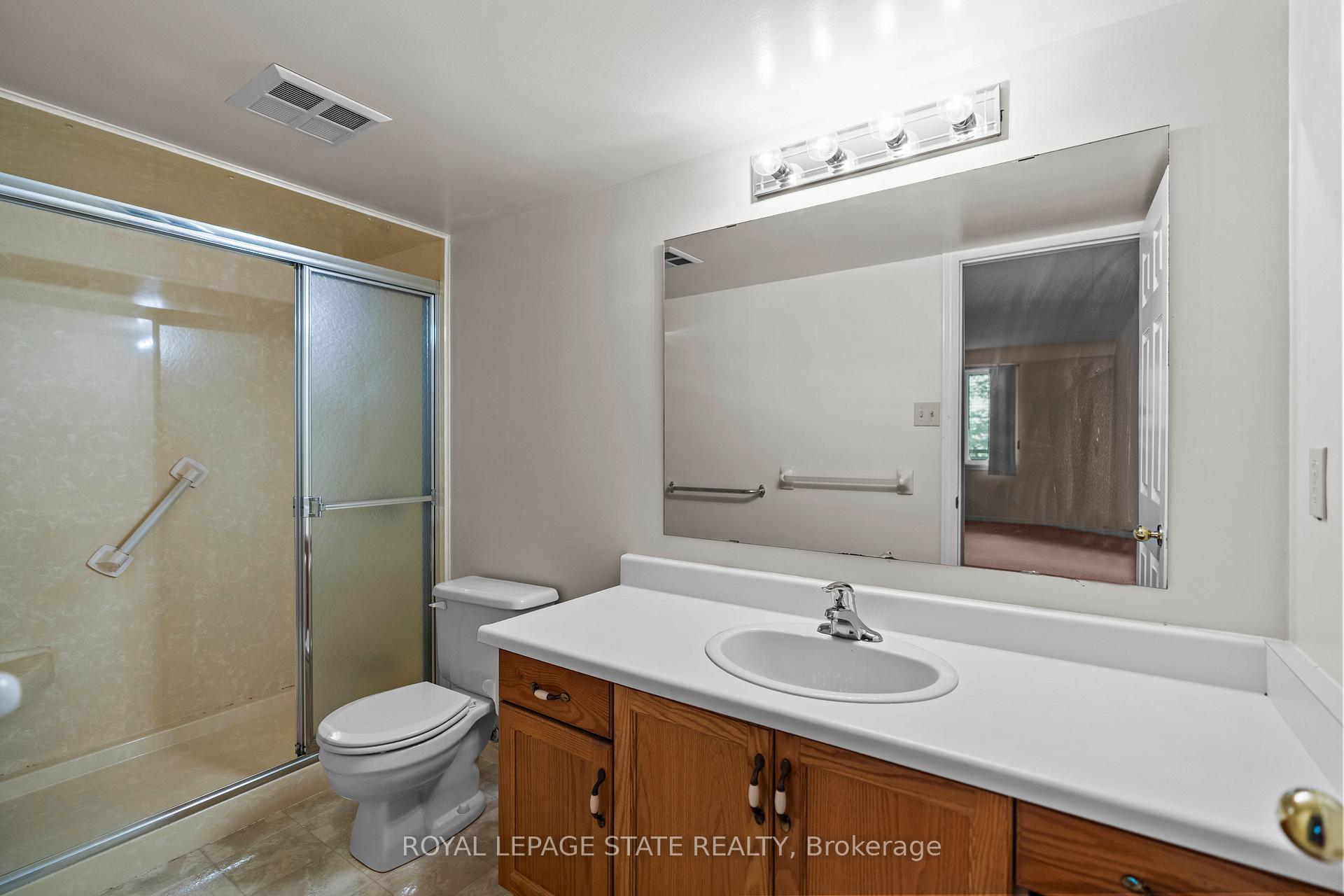 Photo 19 of Unit 203, 416 Limeridge Road E, Hamilton, Bruleville — HOMEH