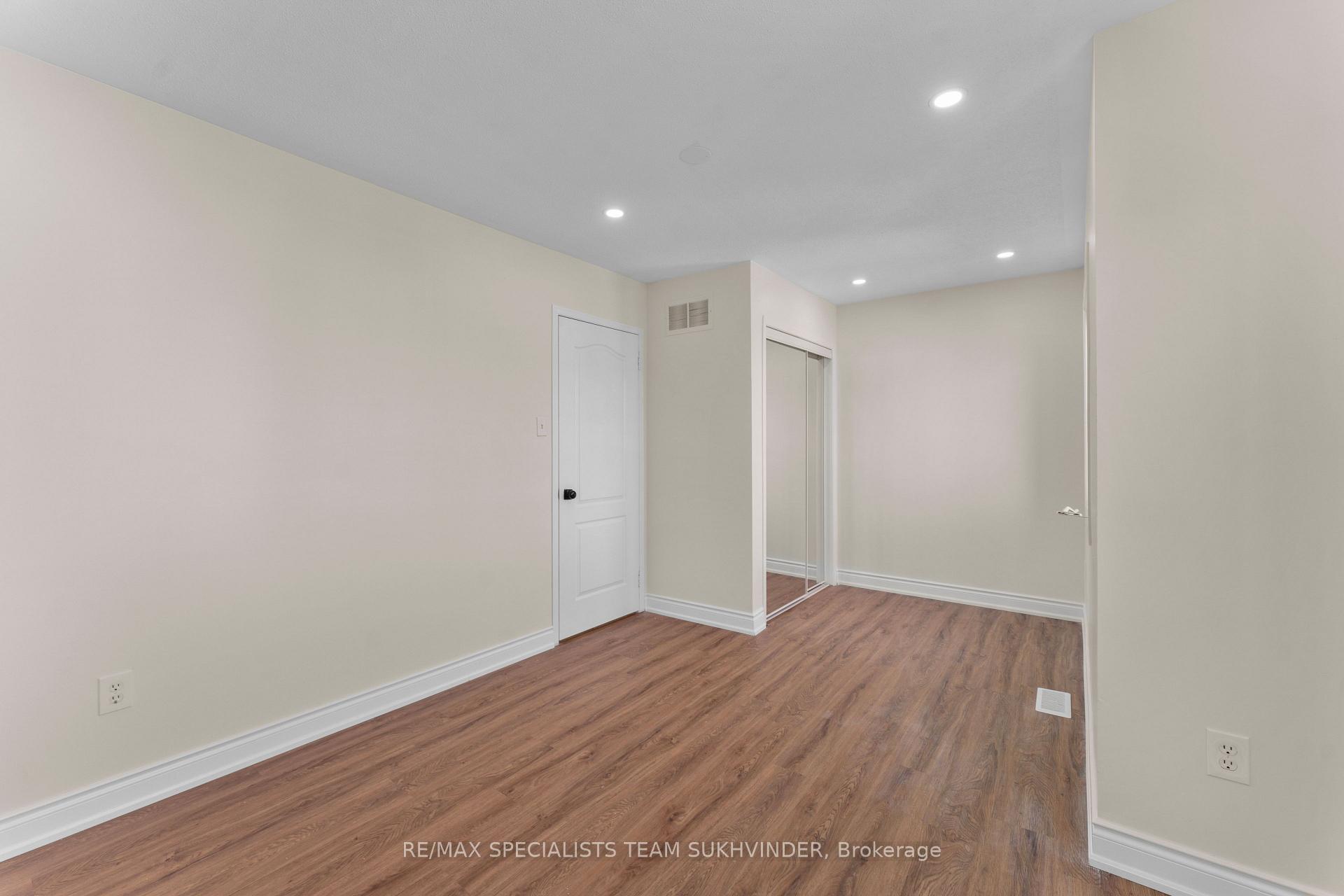 Photo 26 of 21 Thunderbird Trail, Brampton, Sandringham-Wellington — HOMEH