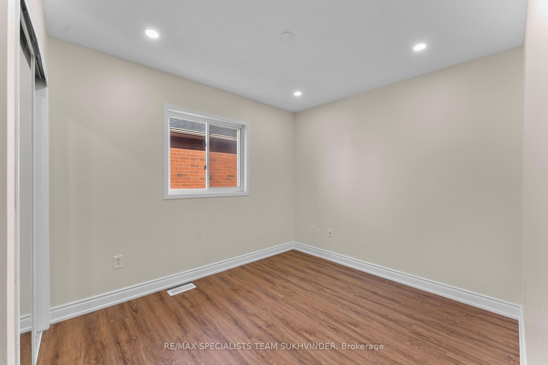Photo 28 of 21 Thunderbird Trail, Brampton, Sandringham-Wellington — HOMEH