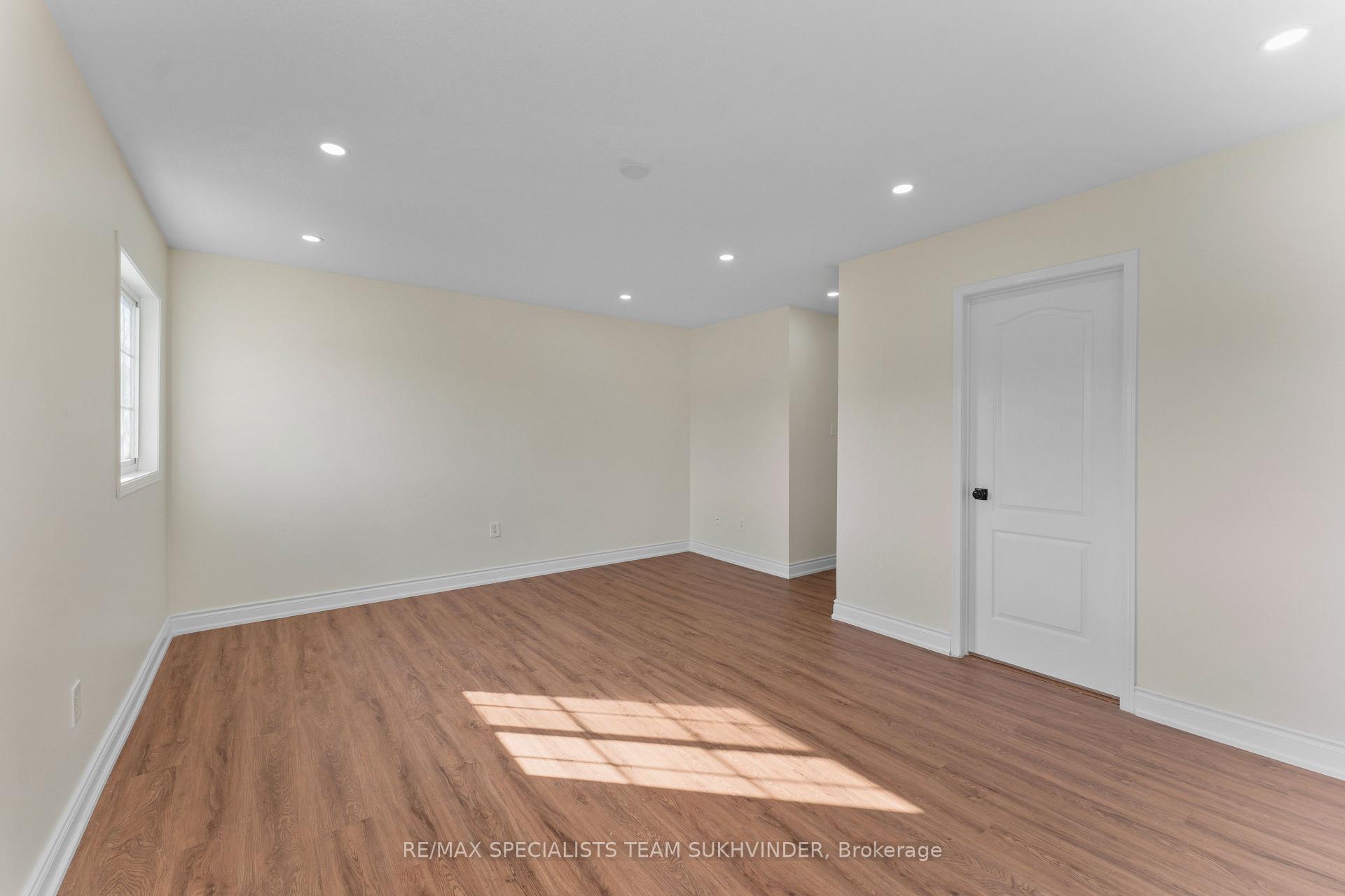 Photo 34 of 21 Thunderbird Trail, Brampton, Sandringham-Wellington — HOMEH