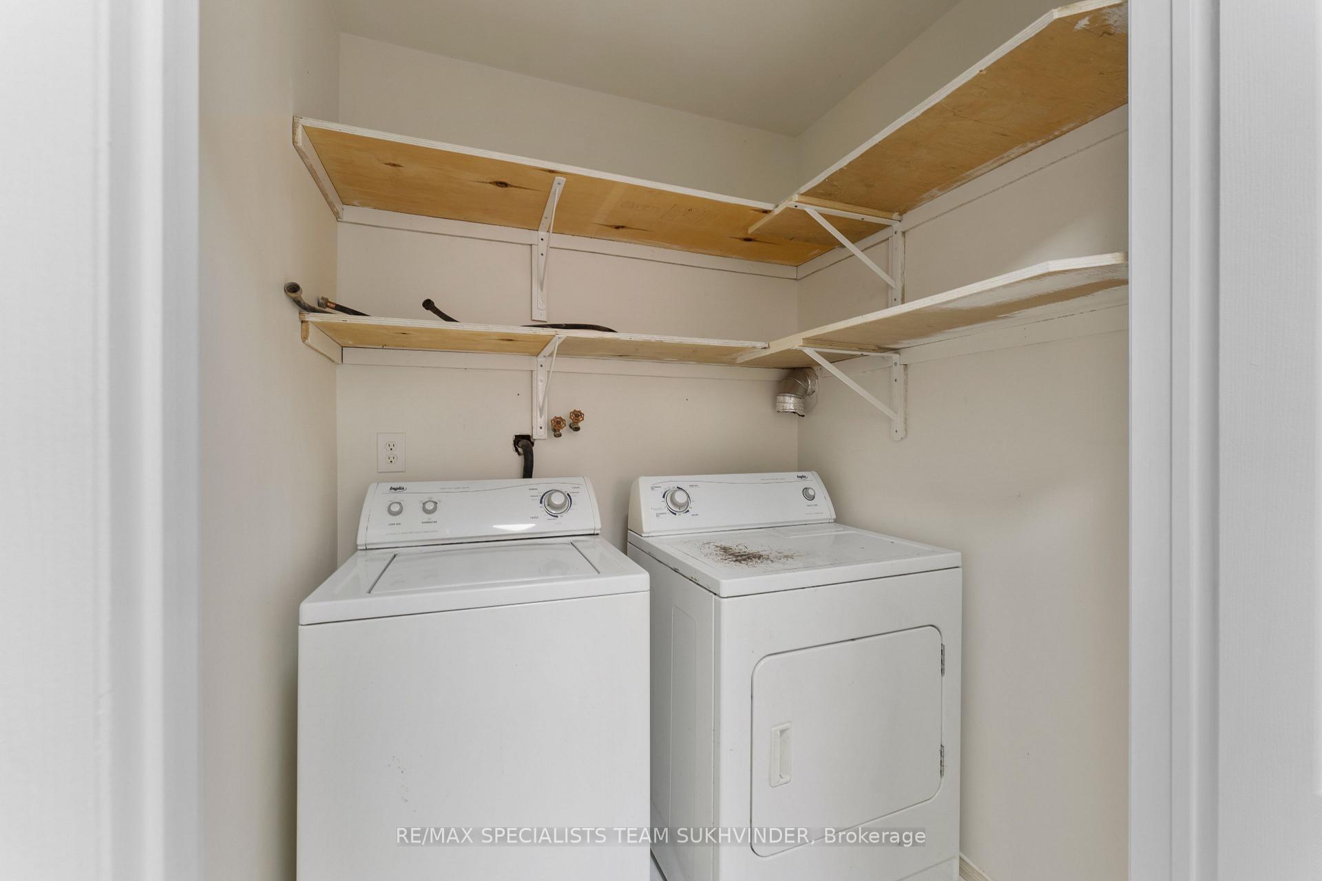 Photo 8 of 21 Thunderbird Trail, Brampton, Sandringham-Wellington — HOMEH