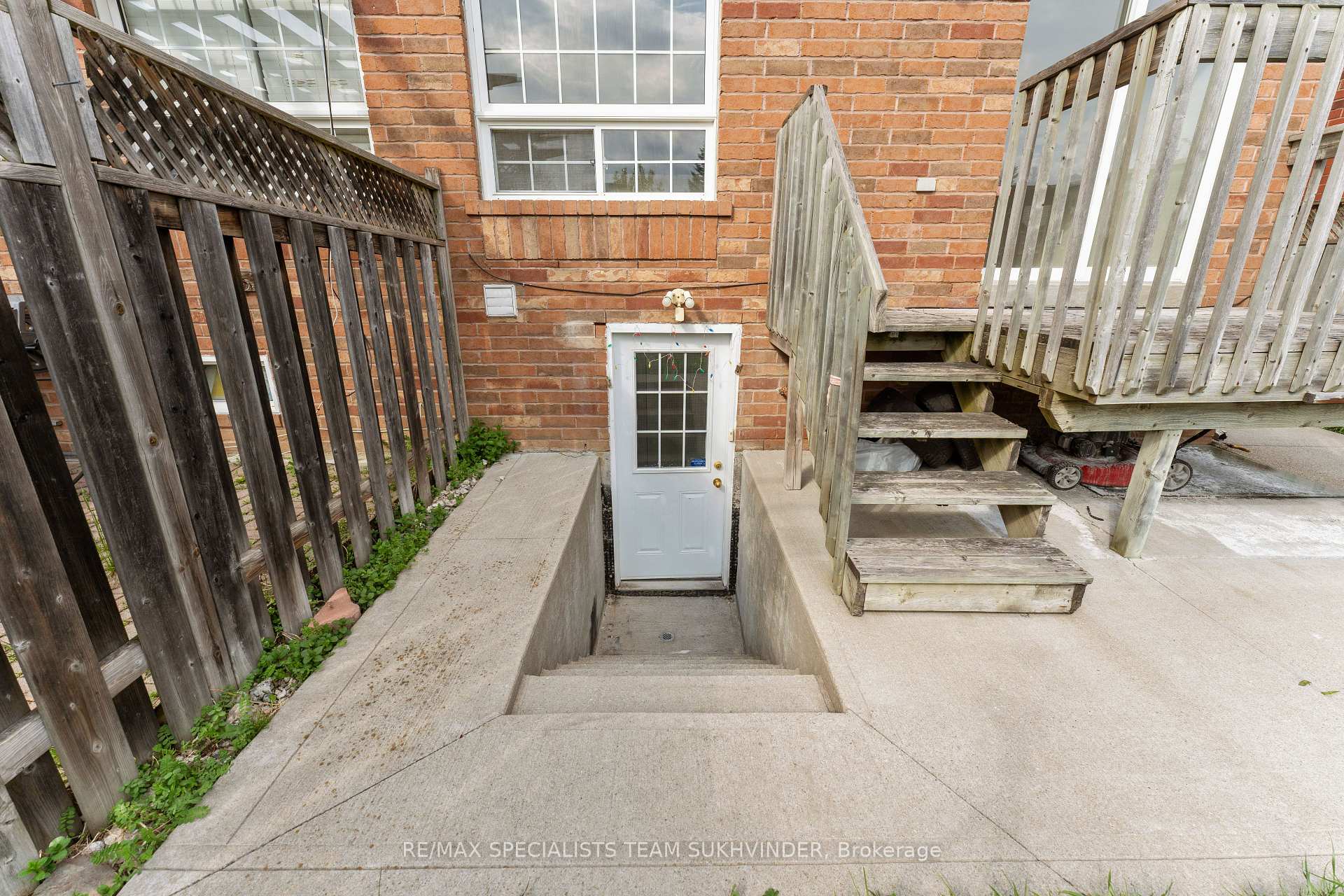Photo 30 of 21 Thunderbird Trail, Brampton, Sandringham-Wellington — HOMEH