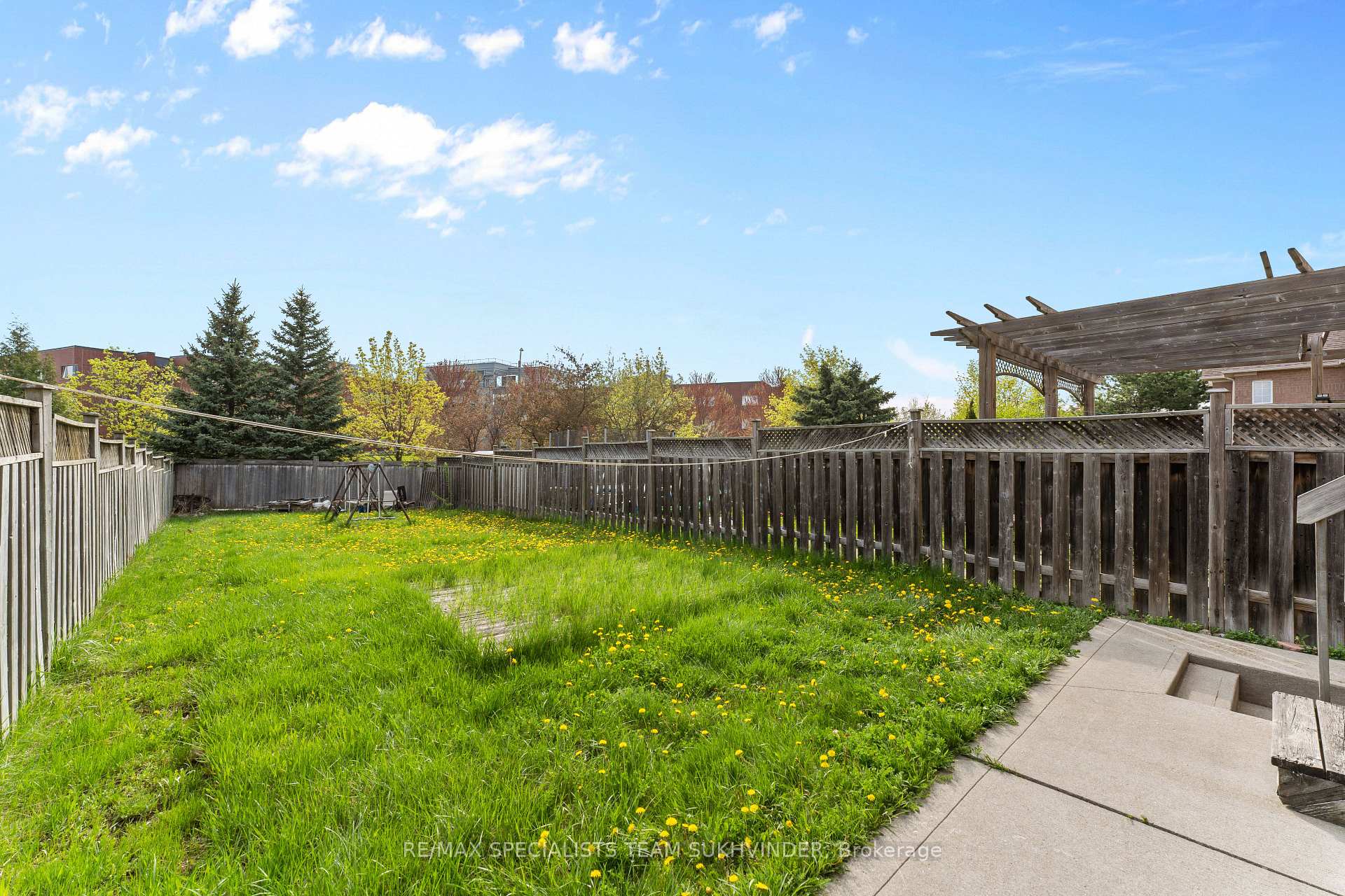 Photo 25 of 21 Thunderbird Trail, Brampton, Sandringham-Wellington — HOMEH