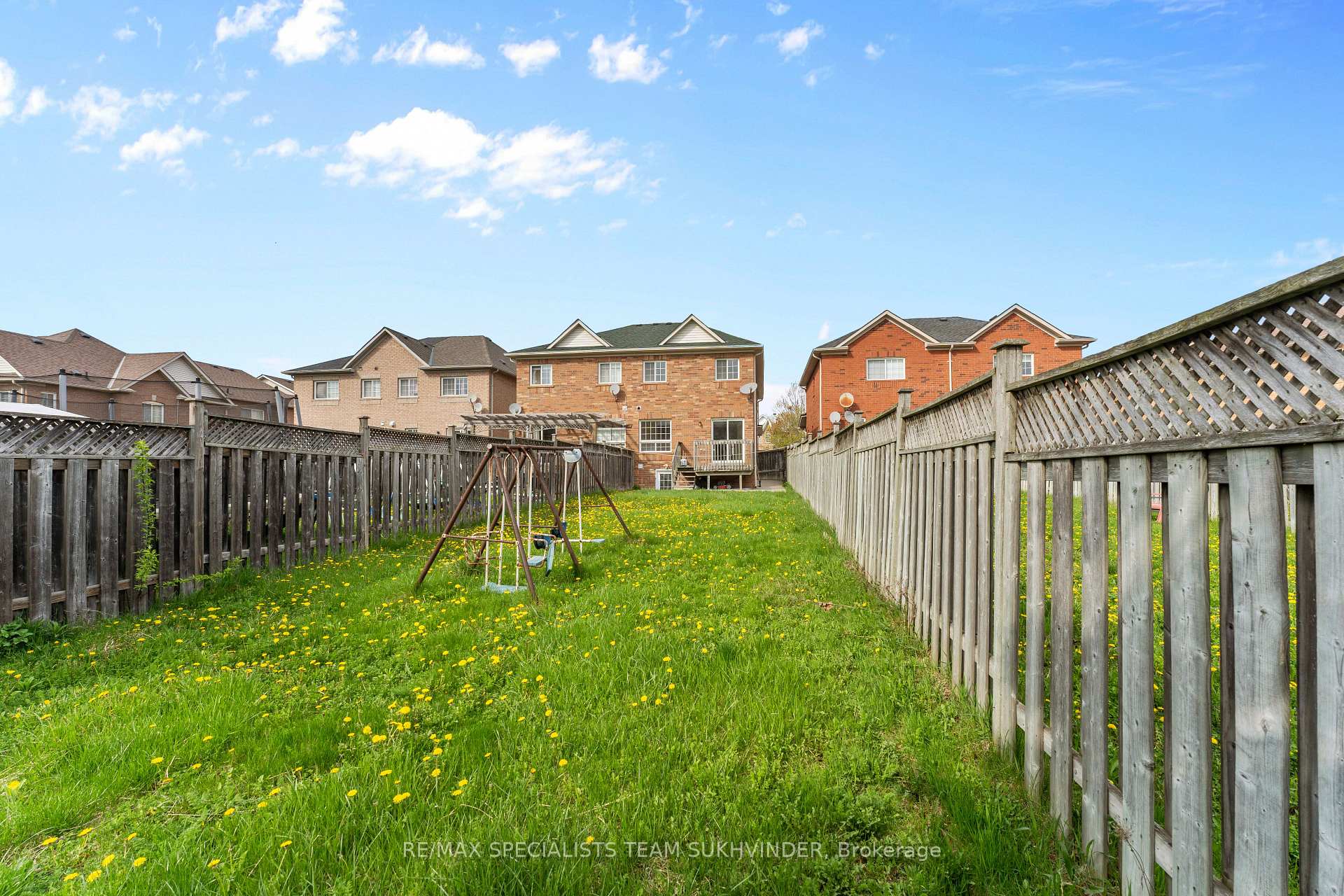 Photo 15 of 21 Thunderbird Trail, Brampton, Sandringham-Wellington — HOMEH