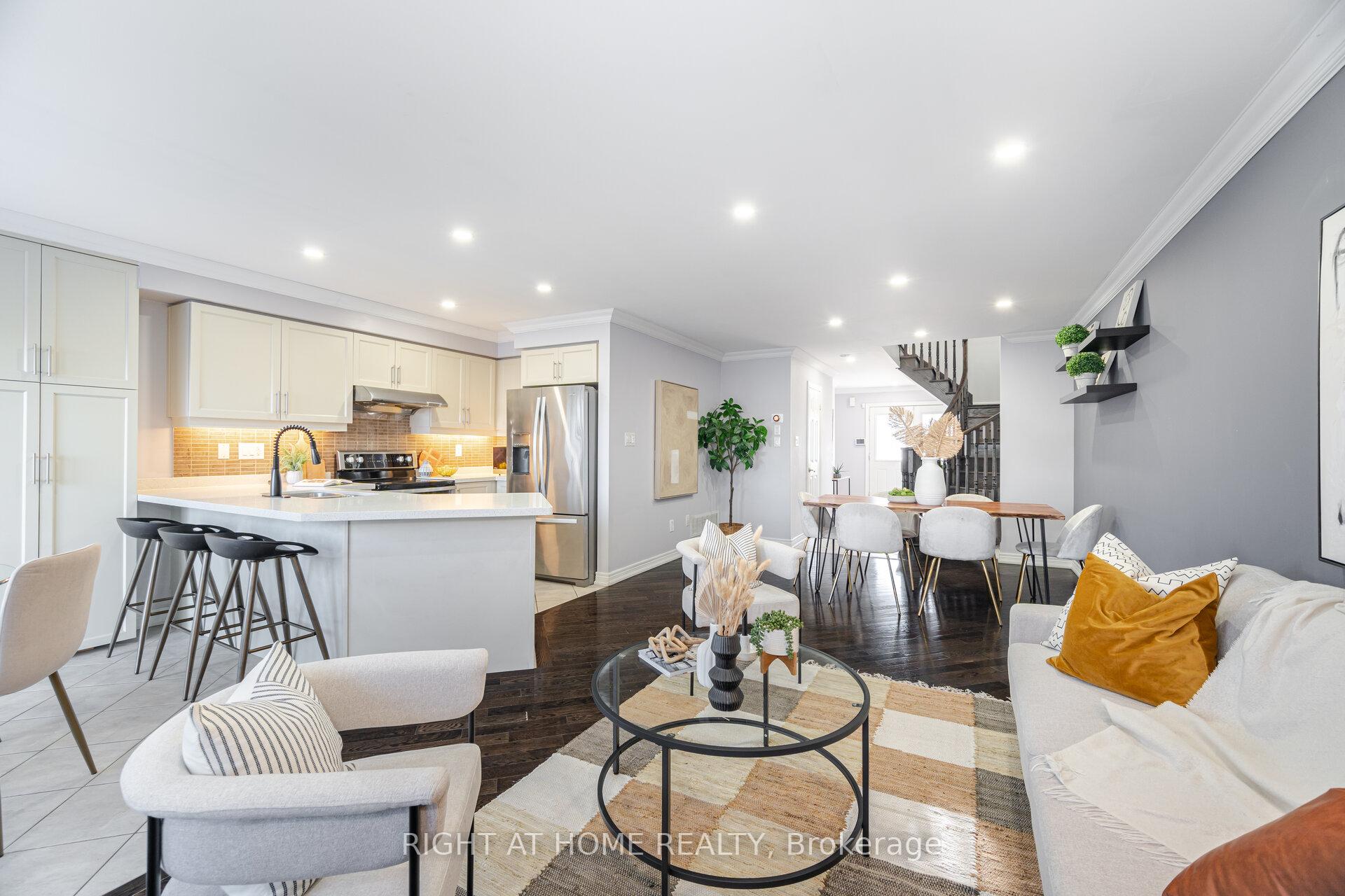 Photo 7 of 20 Beachville Circle, Brampton, Credit Valley — HOMEH