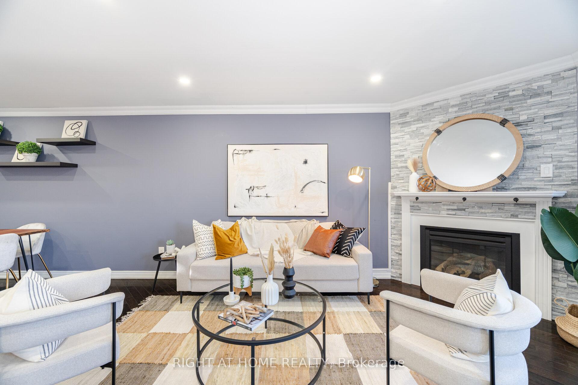 Photo 5 of 20 Beachville Circle, Brampton, Credit Valley — HOMEH
