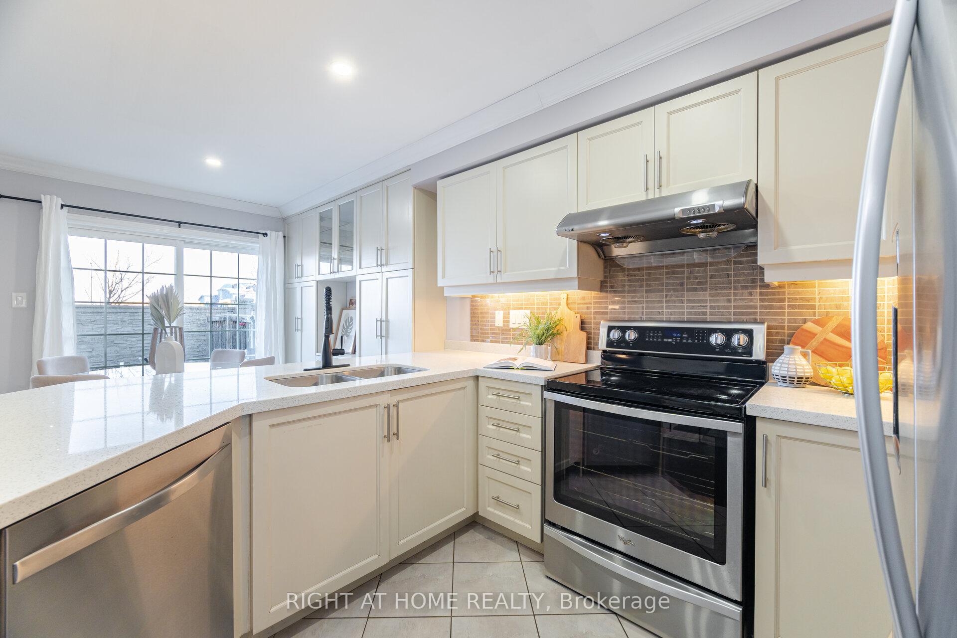 Photo 20 of 20 Beachville Circle, Brampton, Credit Valley — HOMEH