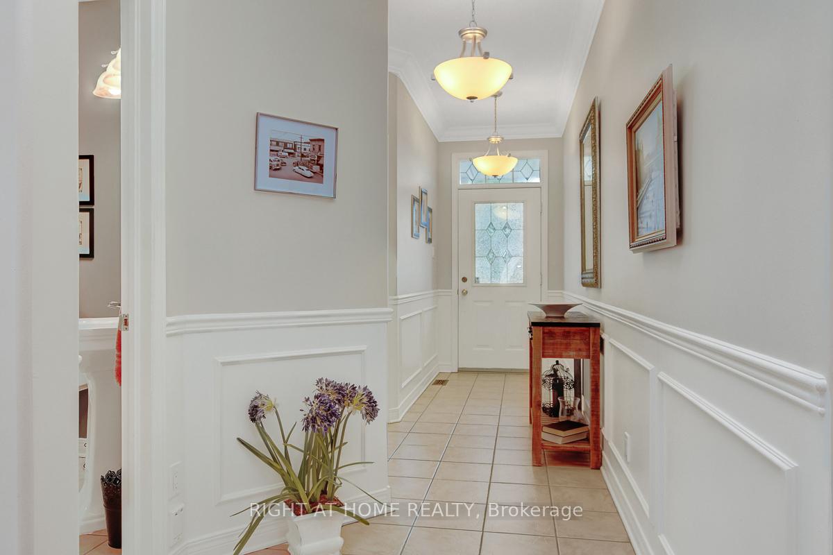 Photo 3 of 11 Sable Run Drive, Ottawa, Stittsville (Central) — HOMEH