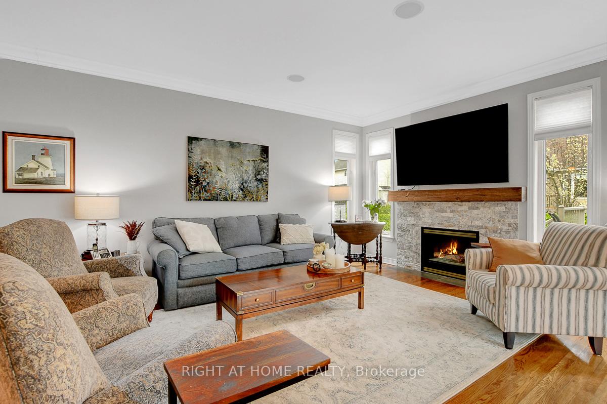 Photo 7 of 11 Sable Run Drive, Ottawa, Stittsville (Central) — HOMEH