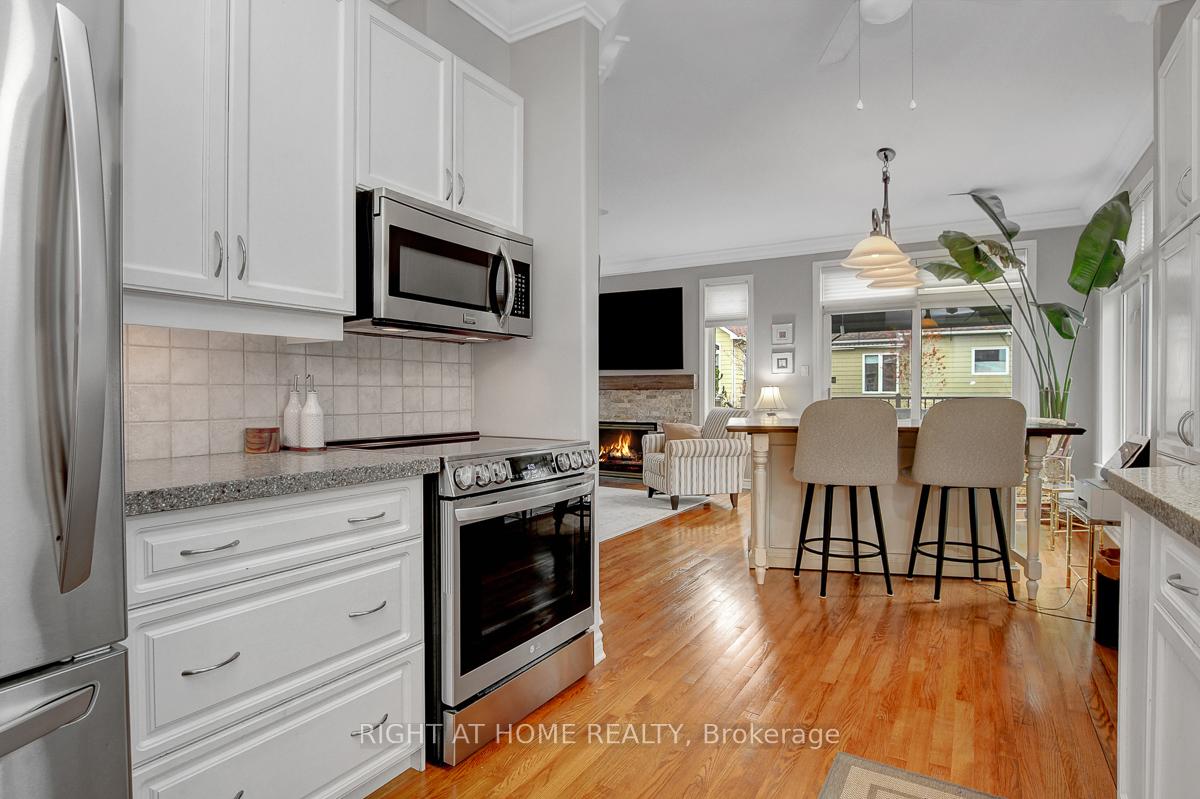 Photo 15 of 11 Sable Run Drive, Ottawa, Stittsville (Central) — HOMEH