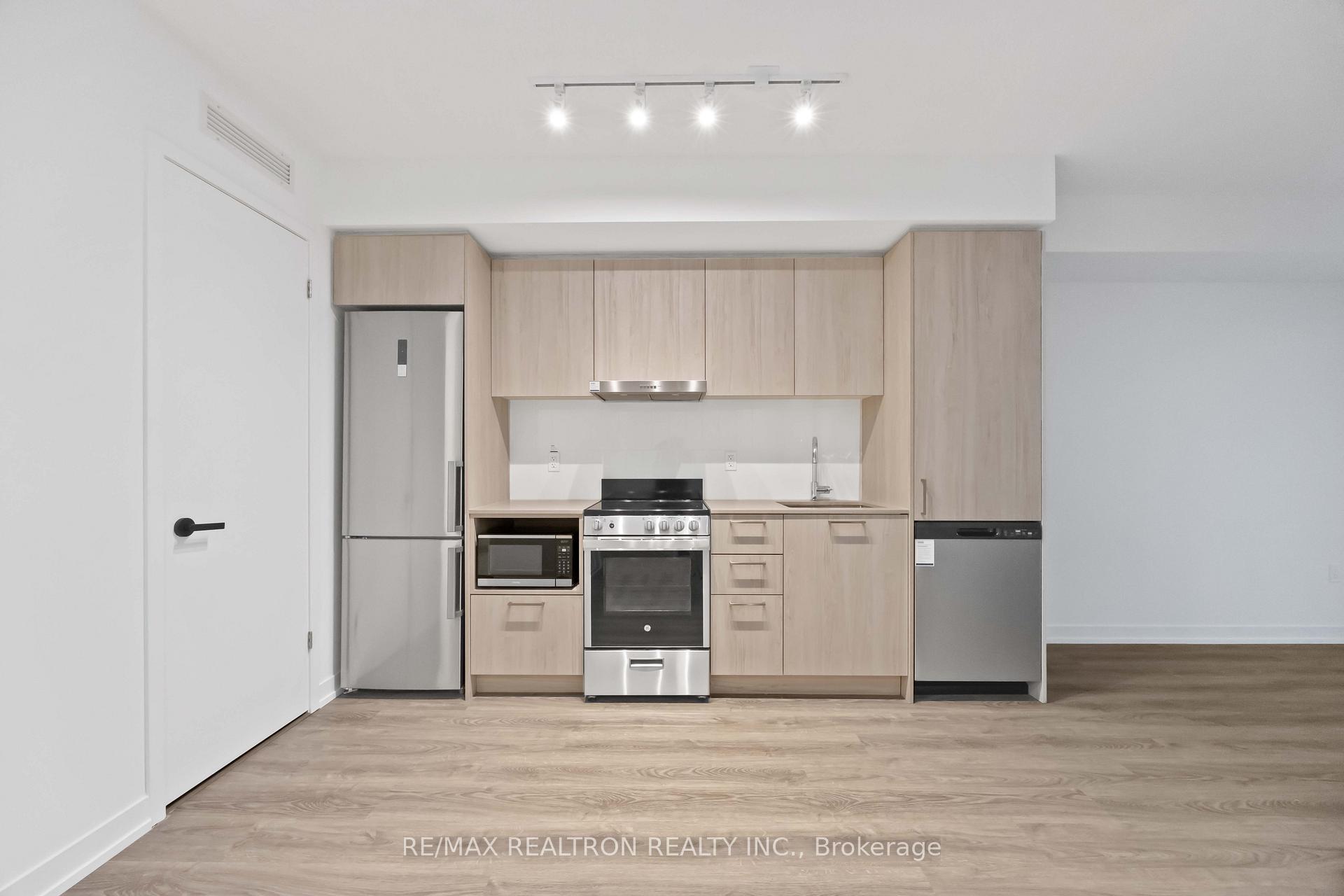 Photo 6 of Unit 3010, 195 Commerce Street, Vaughan, Vaughan Corporate Centre — HOMEH