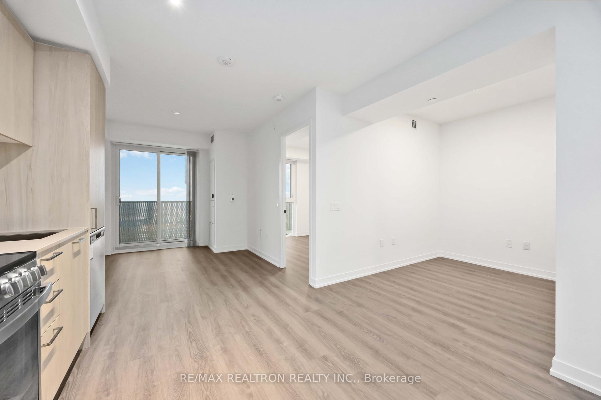 Photo 7 of Unit 3010, 195 Commerce Street, Vaughan, Vaughan Corporate Centre — HOMEH