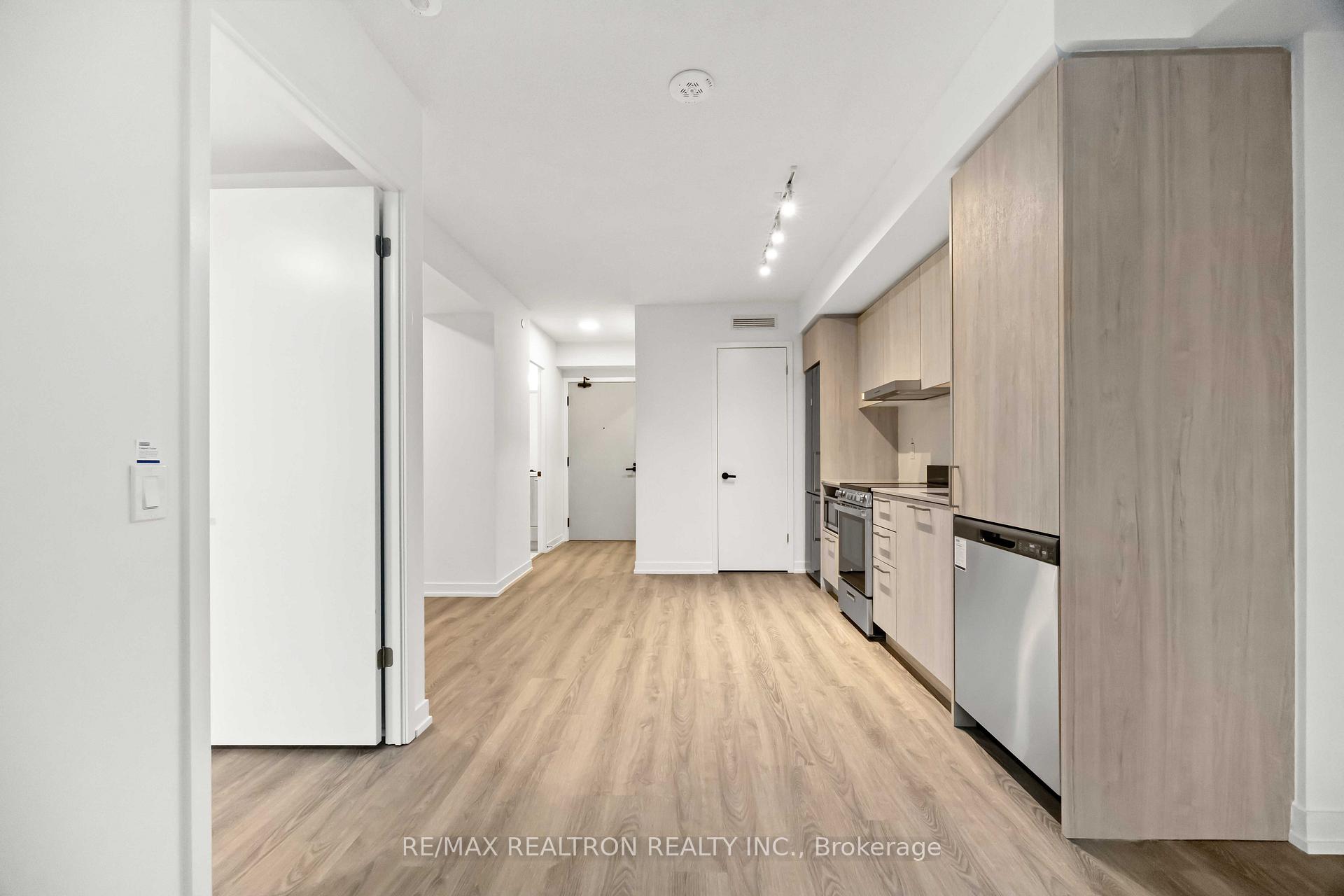 Photo 9 of Unit 3010, 195 Commerce Street, Vaughan, Vaughan Corporate Centre — HOMEH