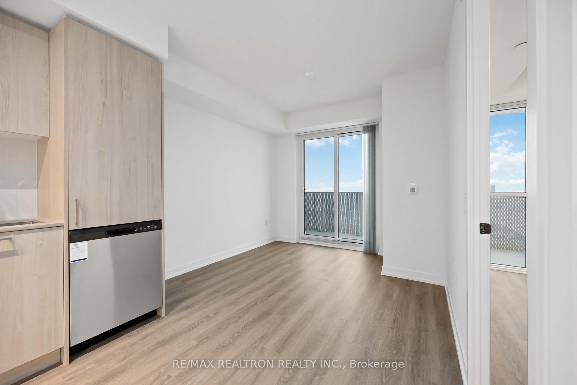Photo 10 of Unit 3010, 195 Commerce Street, Vaughan, Vaughan Corporate Centre — HOMEH