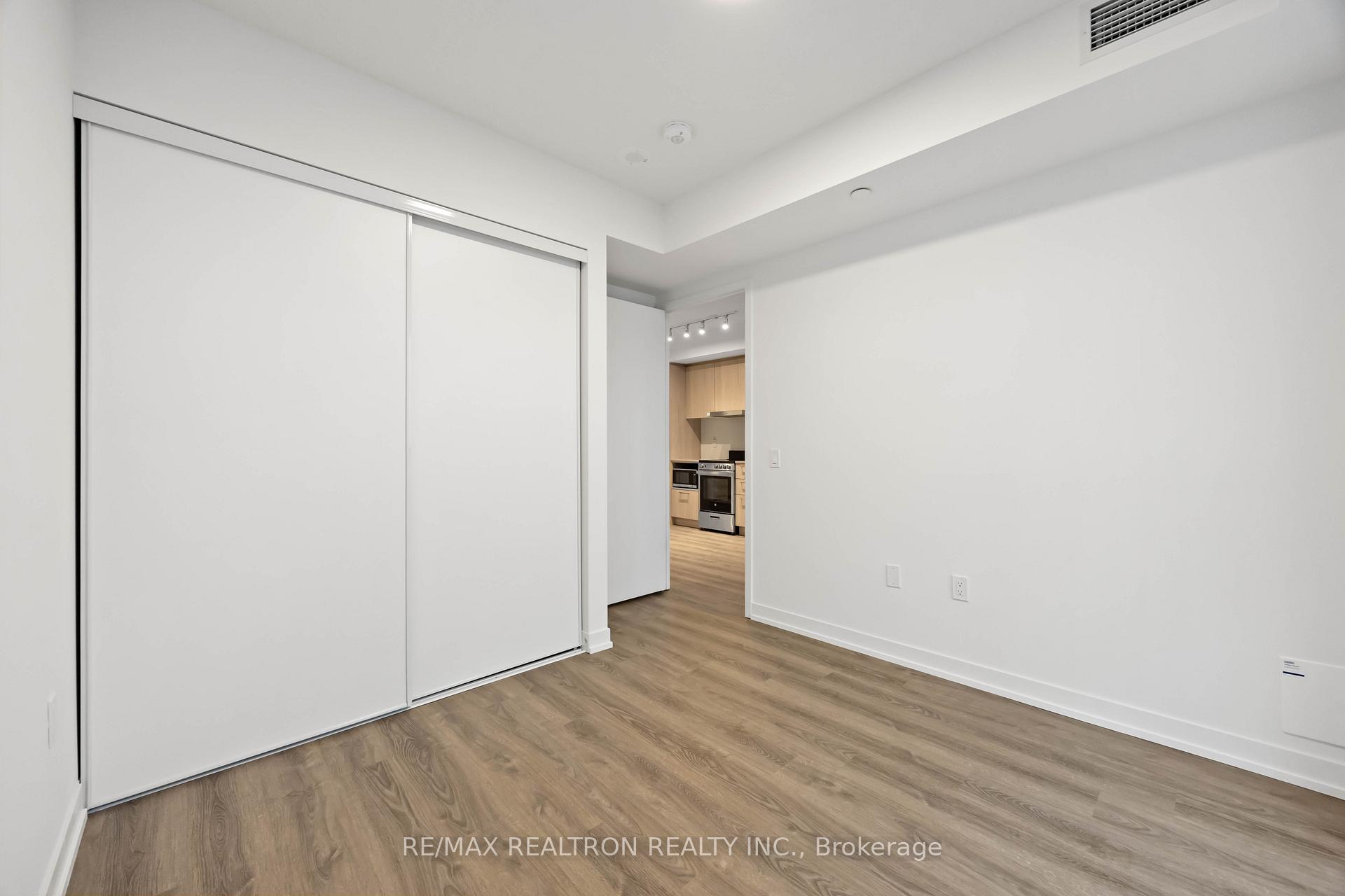 Photo 8 of Unit 3010, 195 Commerce Street, Vaughan, Vaughan Corporate Centre — HOMEH