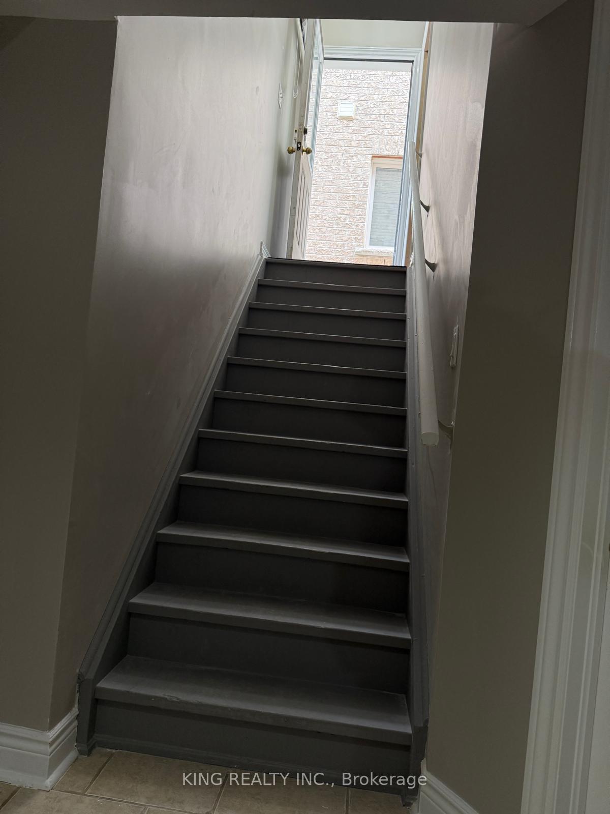 Photo 2 of 5 Valerian Street, Brampton, Bram East — HOMEH