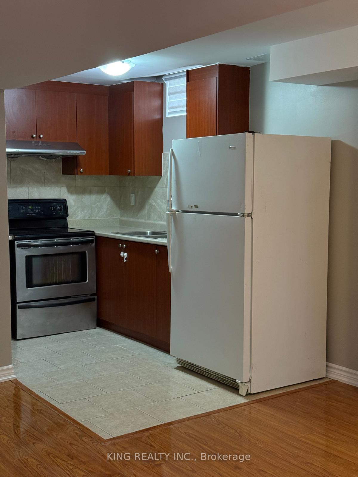 Photo 6 of 5 Valerian Street, Brampton, Bram East — HOMEH
