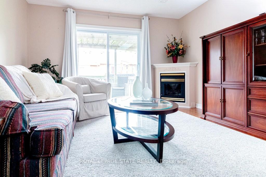 Photo 8 of Unit 27, 20 Meadowlands Boulevard, Hamilton, Ancaster — HOMEH