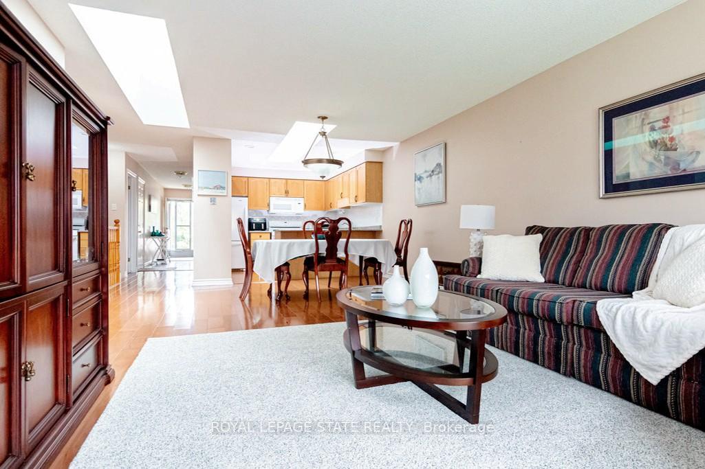 Photo 7 of Unit 27, 20 Meadowlands Boulevard, Hamilton, Ancaster — HOMEH