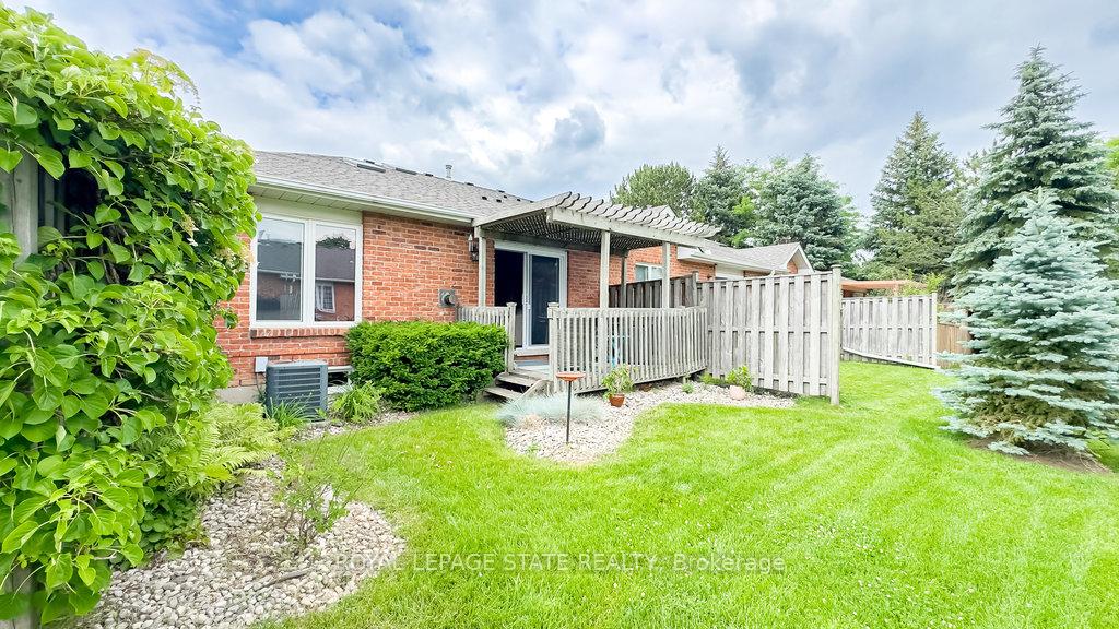 Photo 20 of Unit 27, 20 Meadowlands Boulevard, Hamilton, Ancaster — HOMEH