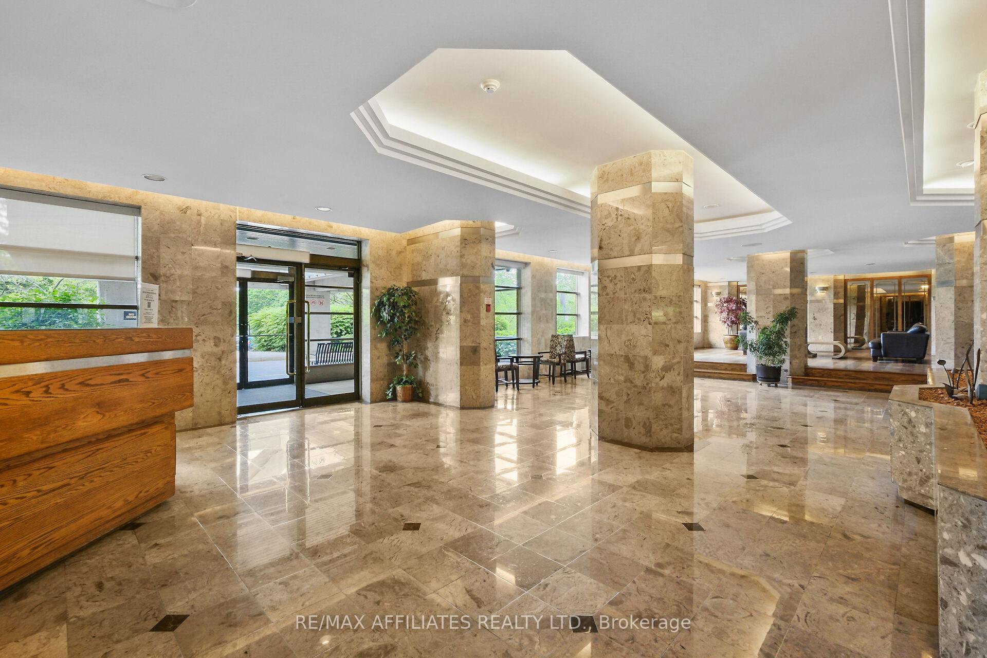 Photo 8 of Unit U1503, 2759 Carousel Crescent, Ottawa, Emerald Woods/Sawmill Creek — HOMEH