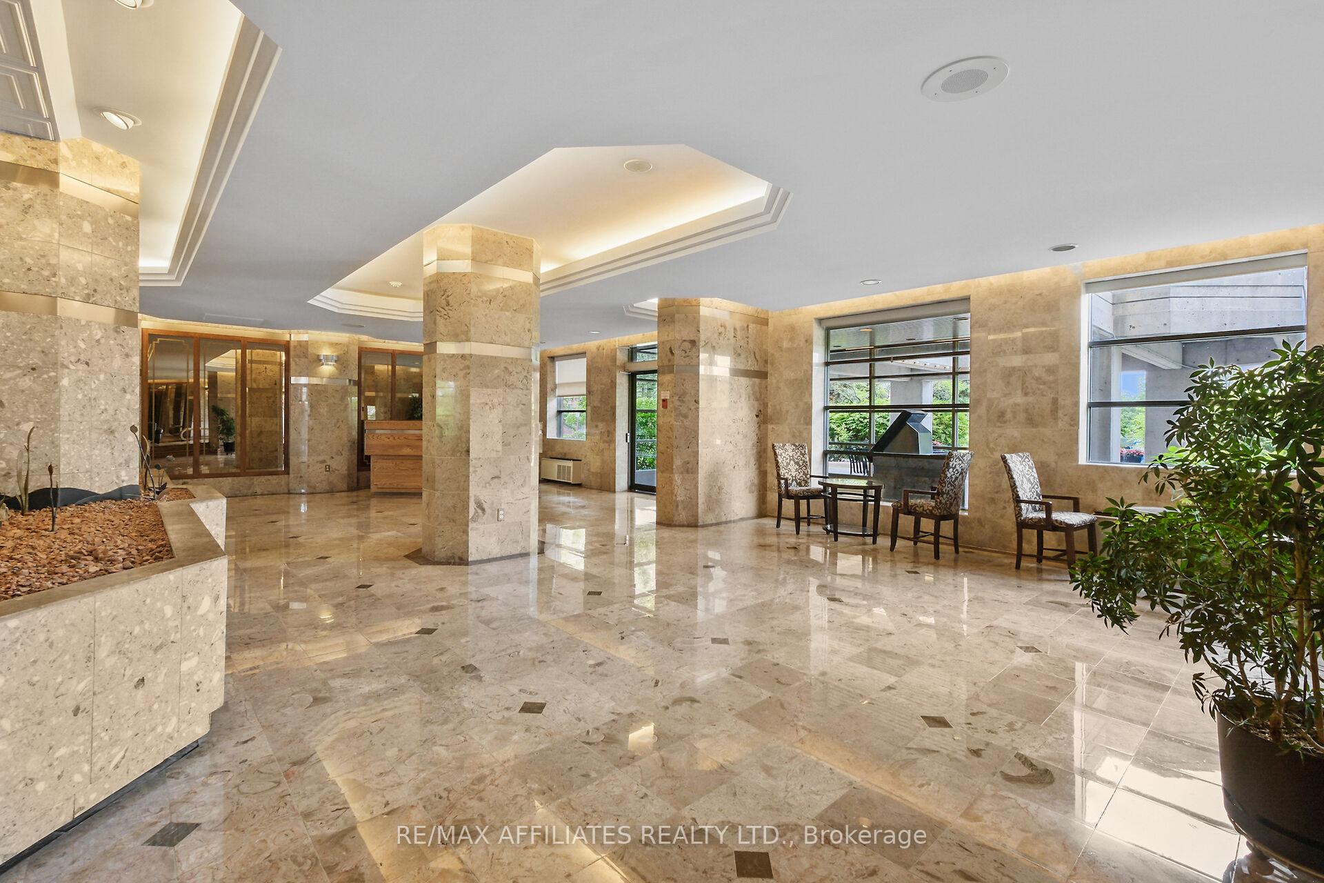 Photo 7 of Unit U1503, 2759 Carousel Crescent, Ottawa, Emerald Woods/Sawmill Creek — HOMEH