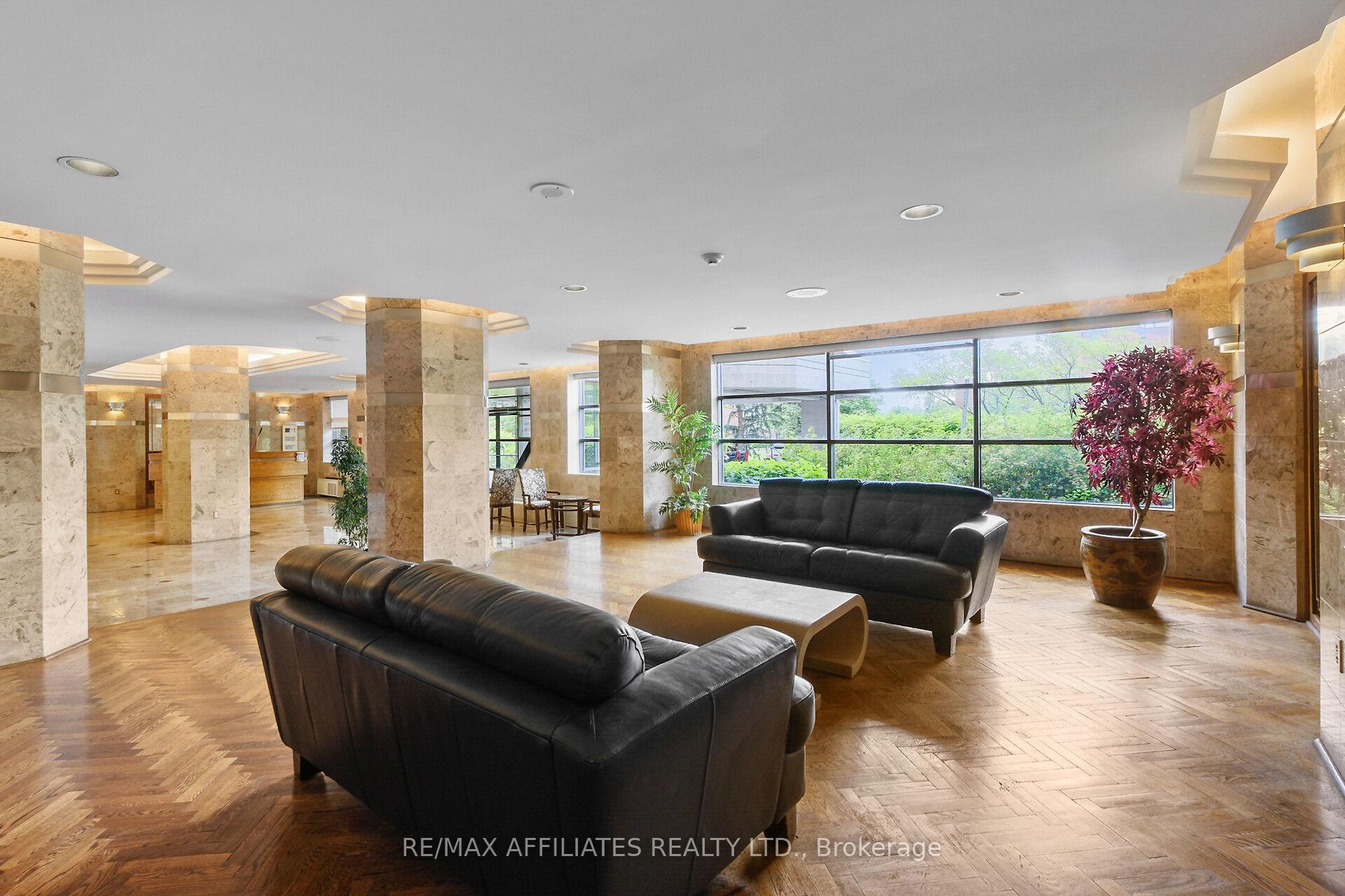 Photo 2 of Unit U1503, 2759 Carousel Crescent, Ottawa, Emerald Woods/Sawmill Creek — HOMEH