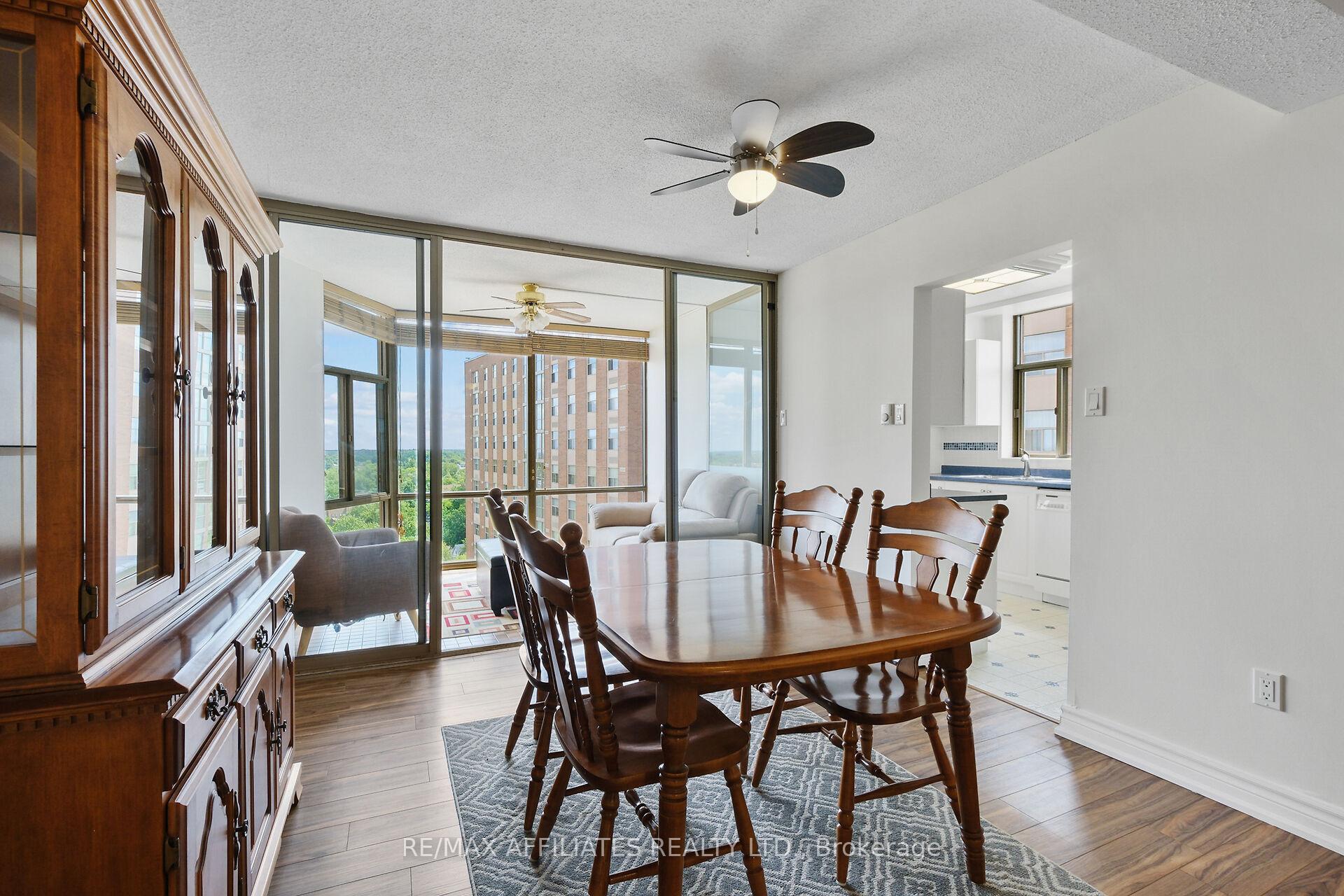 Photo 22 of Unit U1503, 2759 Carousel Crescent, Ottawa, Emerald Woods/Sawmill Creek — HOMEH