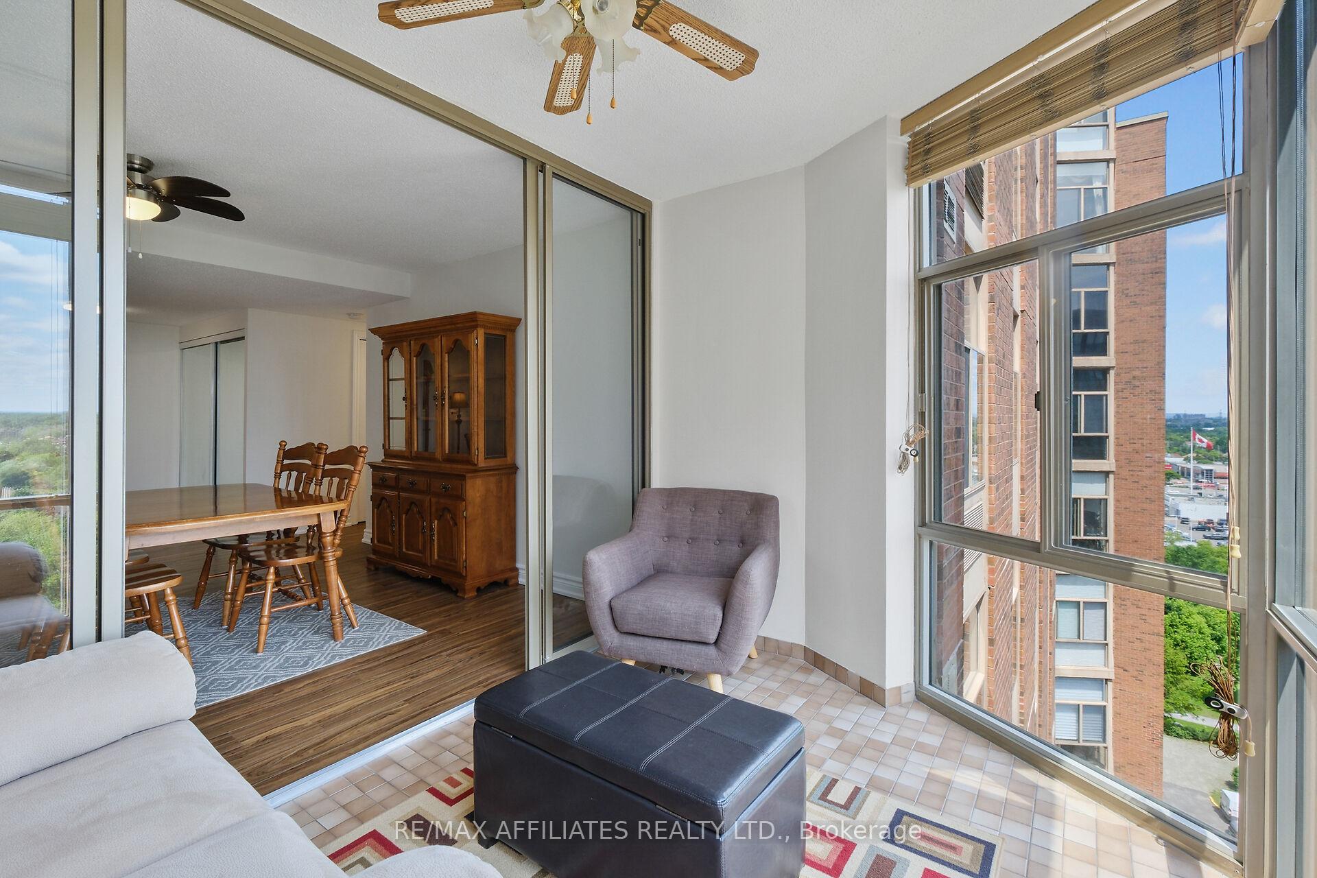 Photo 19 of Unit U1503, 2759 Carousel Crescent, Ottawa, Emerald Woods/Sawmill Creek — HOMEH