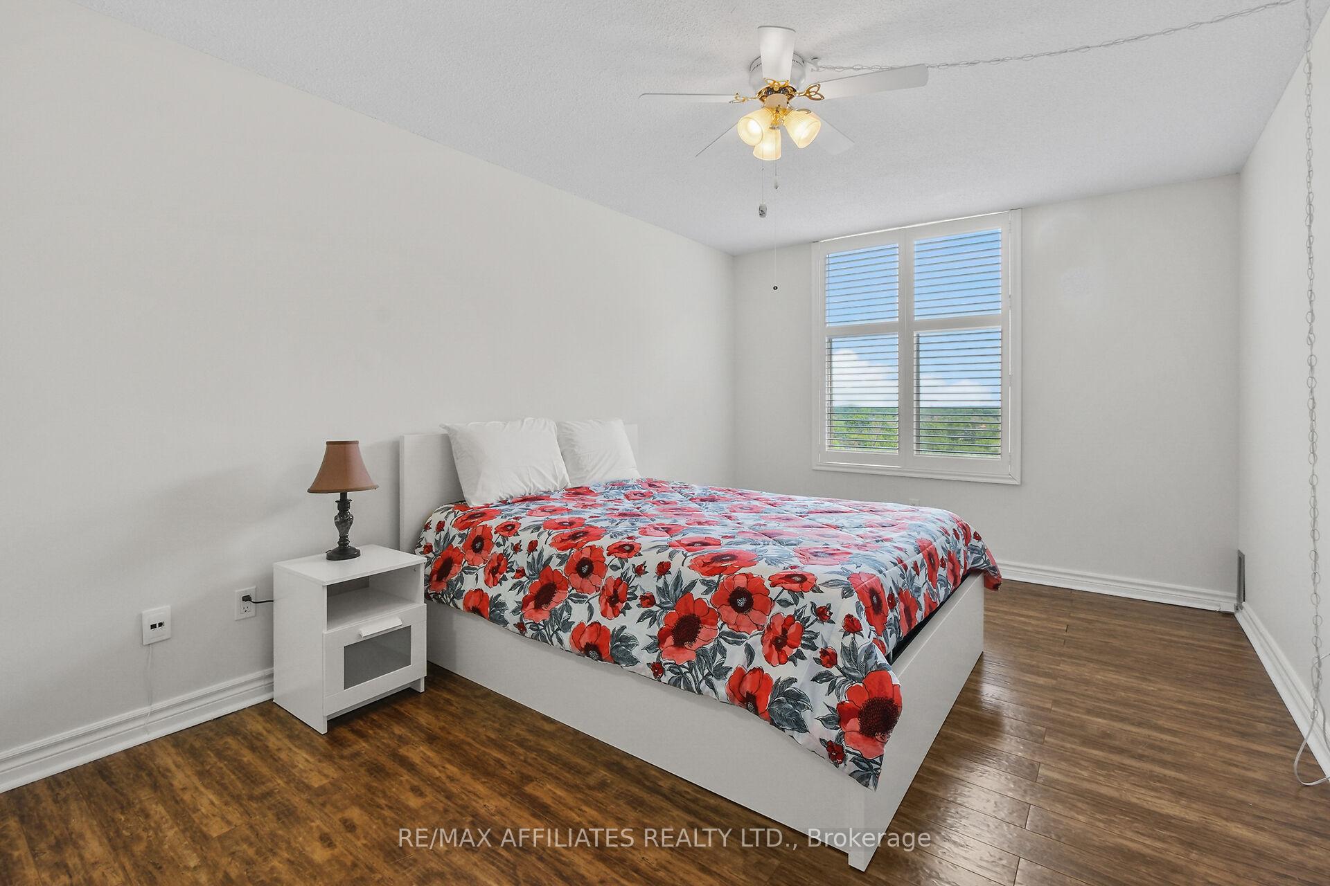 Photo 33 of Unit U1503, 2759 Carousel Crescent, Ottawa, Emerald Woods/Sawmill Creek — HOMEH