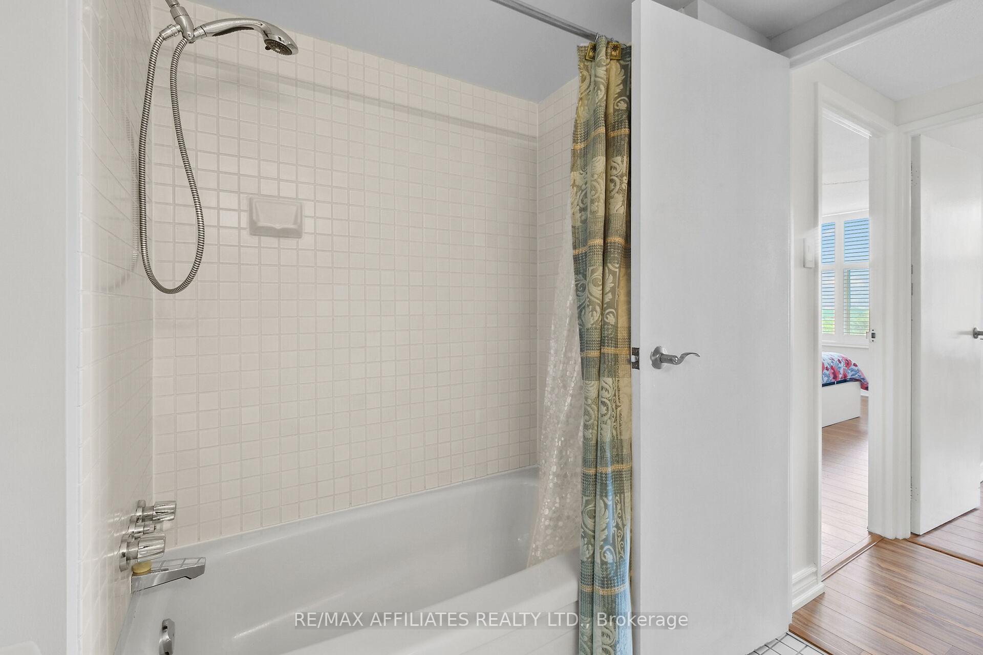 Photo 25 of Unit U1503, 2759 Carousel Crescent, Ottawa, Emerald Woods/Sawmill Creek — HOMEH
