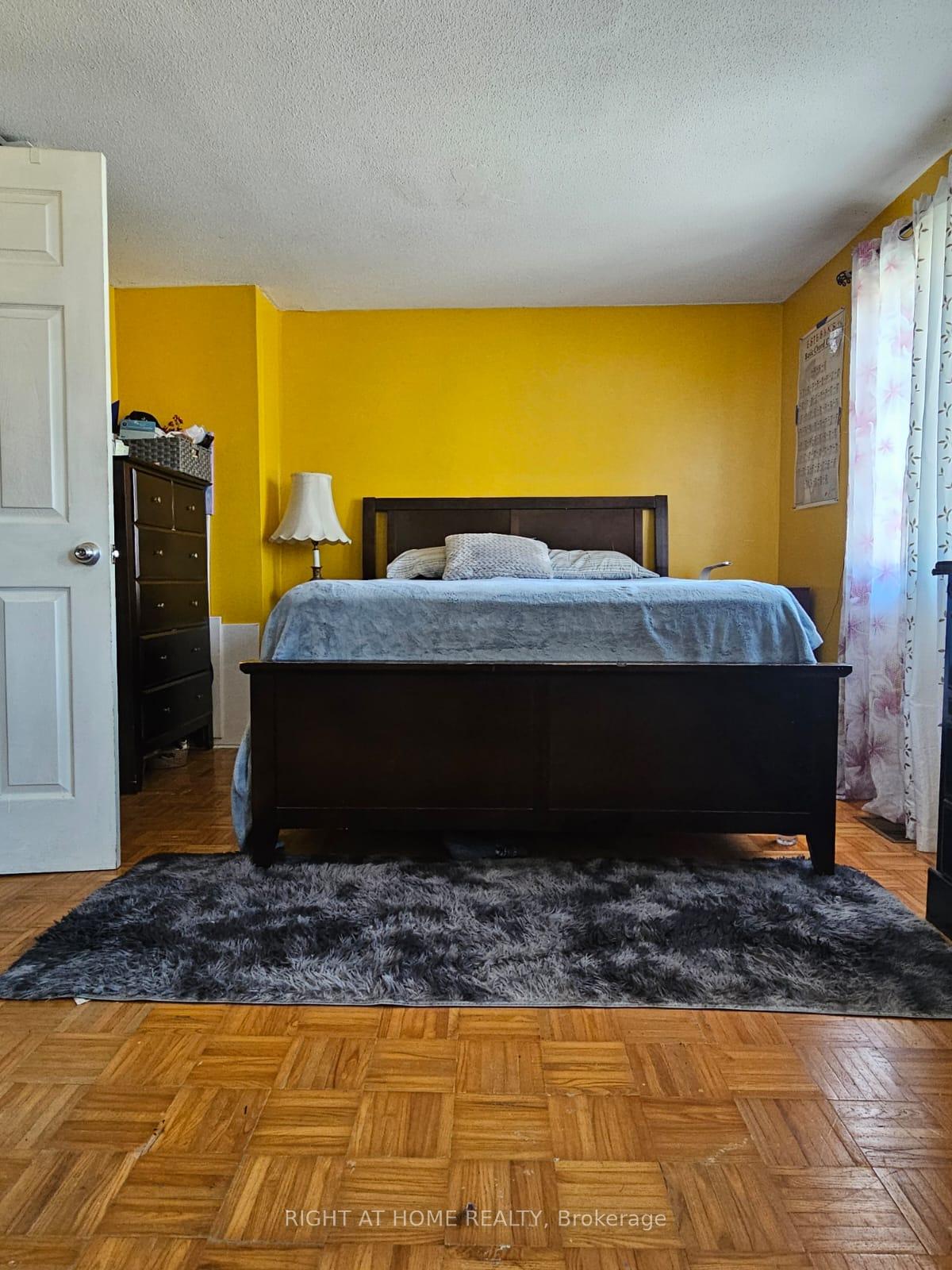 Photo 12 of 2415 Southvale Crescent, Ottawa, Sheffield Glen/Industrial Park — HOMEH