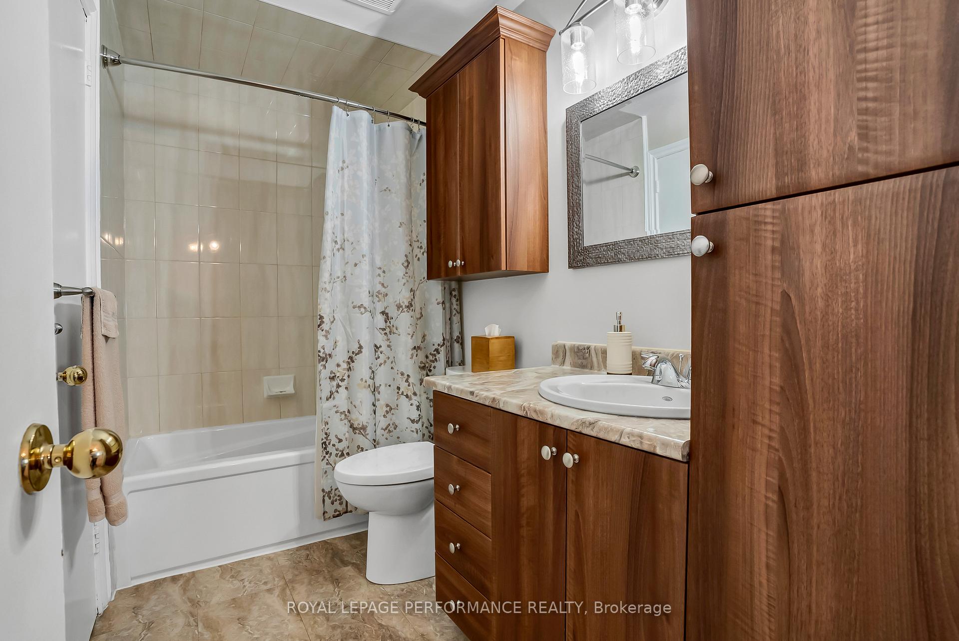 Photo 3 of 1752 Lafrance Drive, Ottawa, Queenswood Heights South — HOMEH