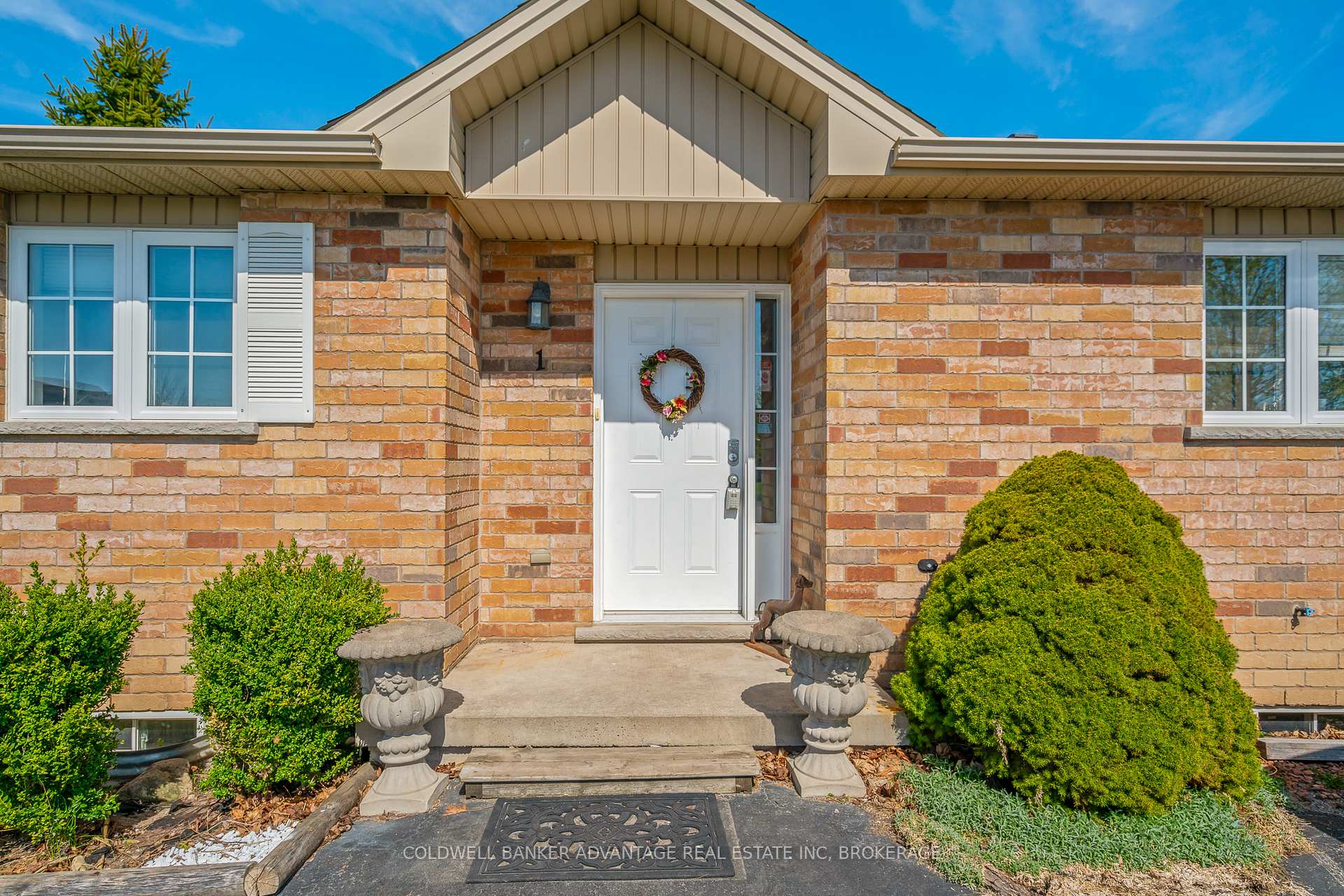Photo 14 of 1 Powell Lane, Haldimand — HOMEH
