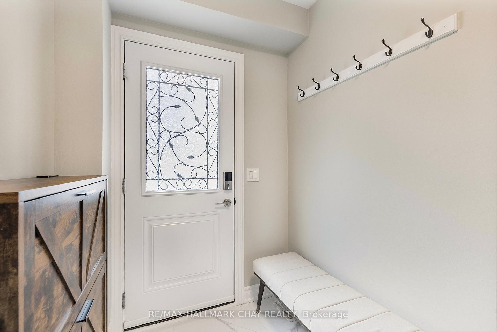 Photo 5 of 55 Marlow Crescent, Markham, Markville — HOMEH