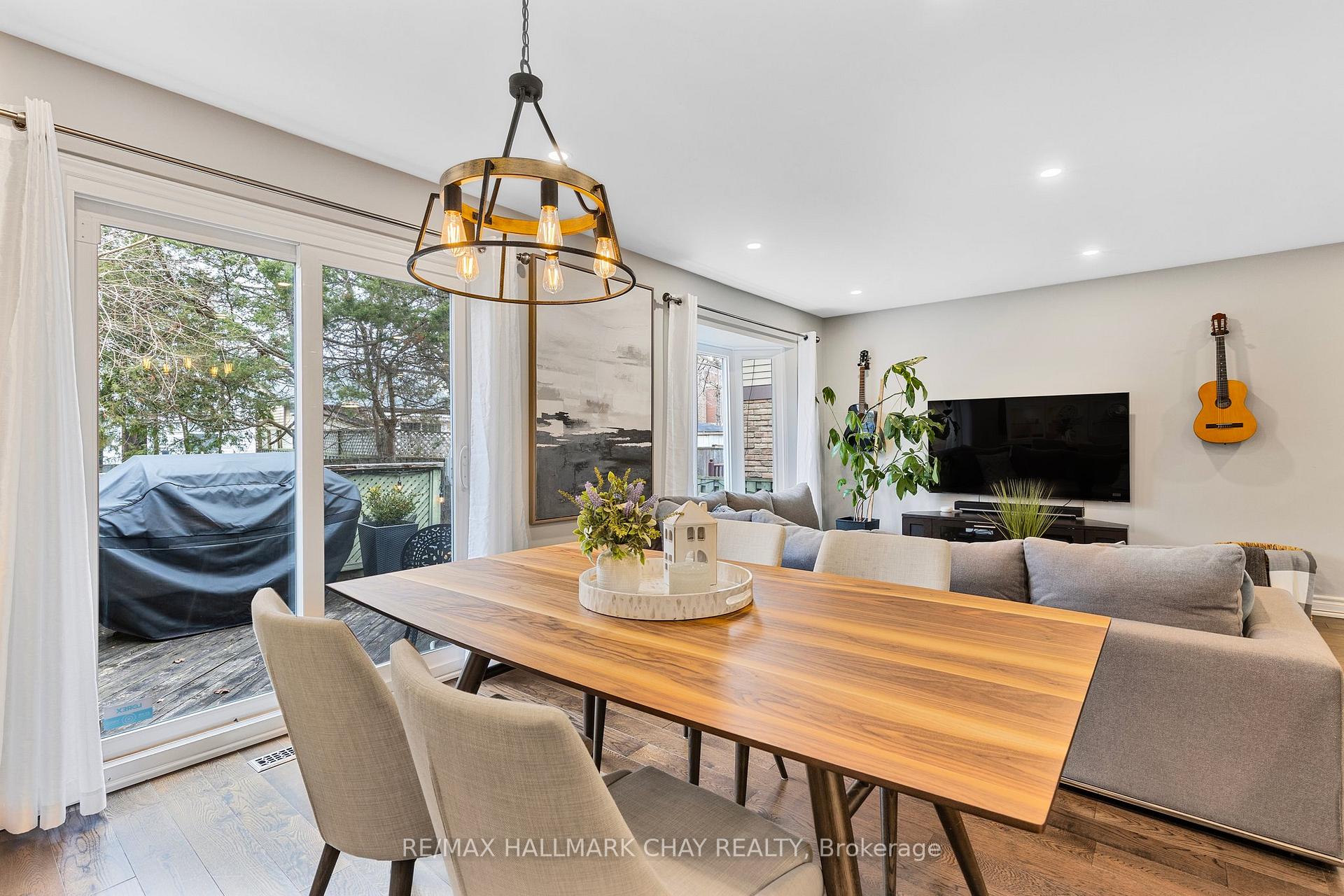 Photo 24 of 55 Marlow Crescent, Markham, Markville — HOMEH