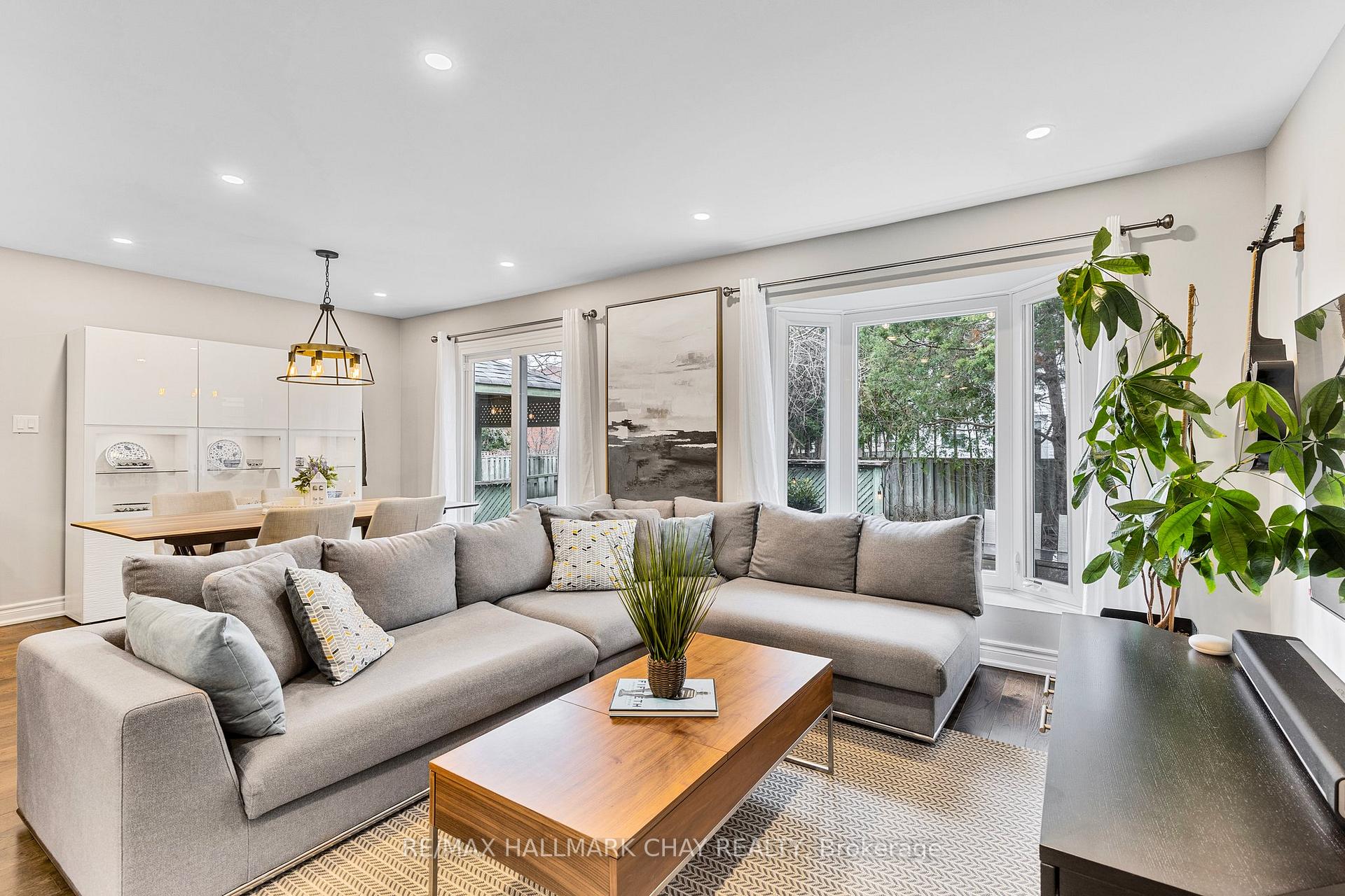 Photo 23 of 55 Marlow Crescent, Markham, Markville — HOMEH