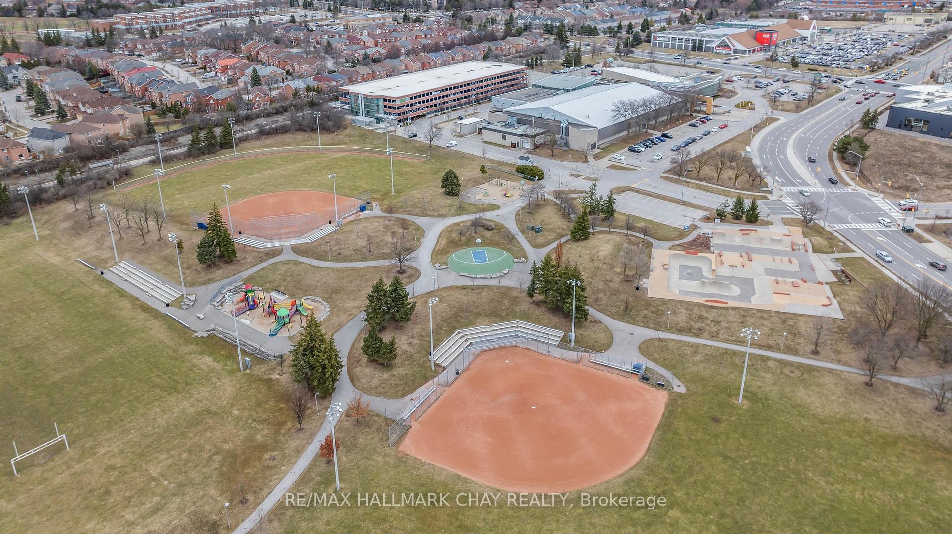Photo 31 of 55 Marlow Crescent, Markham, Markville — HOMEH